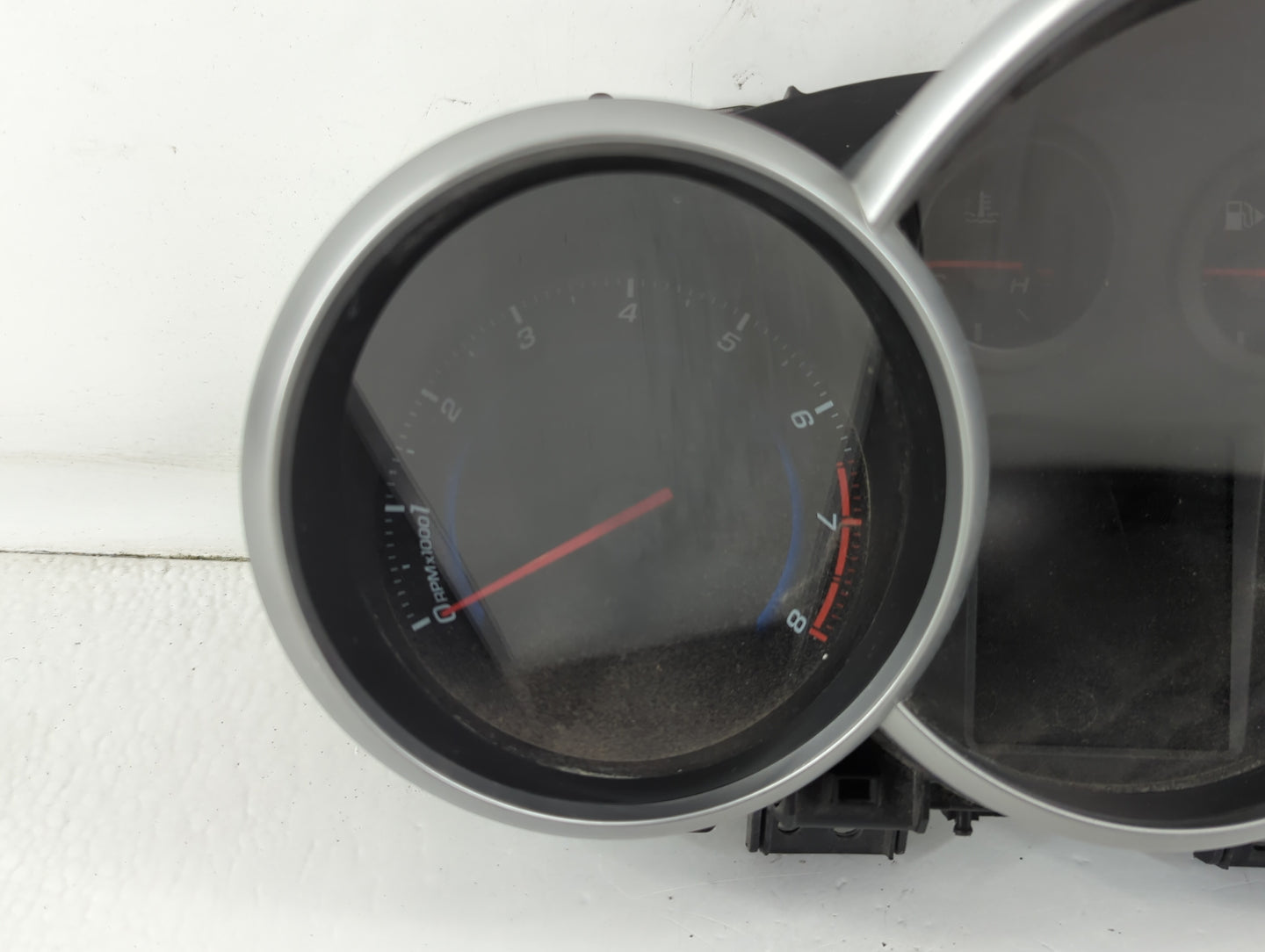 2013-2014 Chevrolet Cruze Instrument Cluster Speedometer Gauges P/N:811511914 95129378 Fits Fits 2013 2014 OEM Used Auto Par