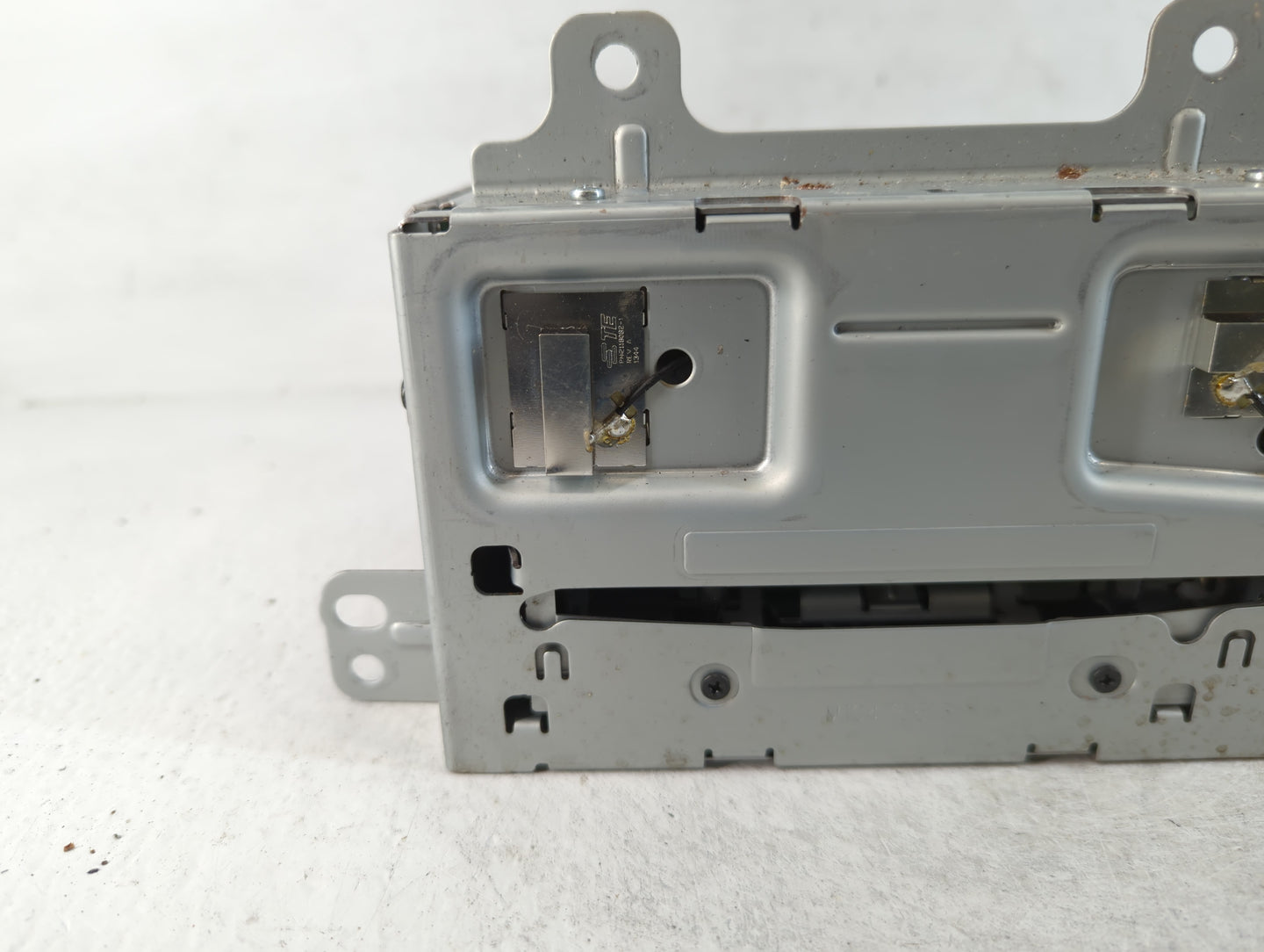 2014-2014 Chevrolet Cruze Am Fm Cd Player Radio Receiver - Oemusedautoparts1.com
