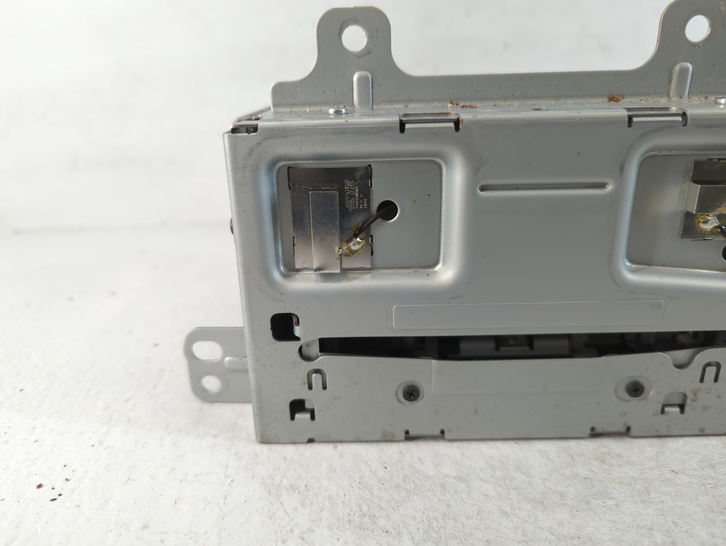2014-2014 Chevrolet Cruze Am Fm Cd Player Radio Receiver - Oemusedautoparts1.com