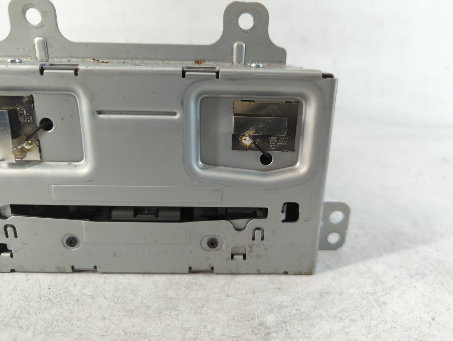 2014-2014 Chevrolet Cruze Am Fm Cd Player Radio Receiver - Oemusedautoparts1.com