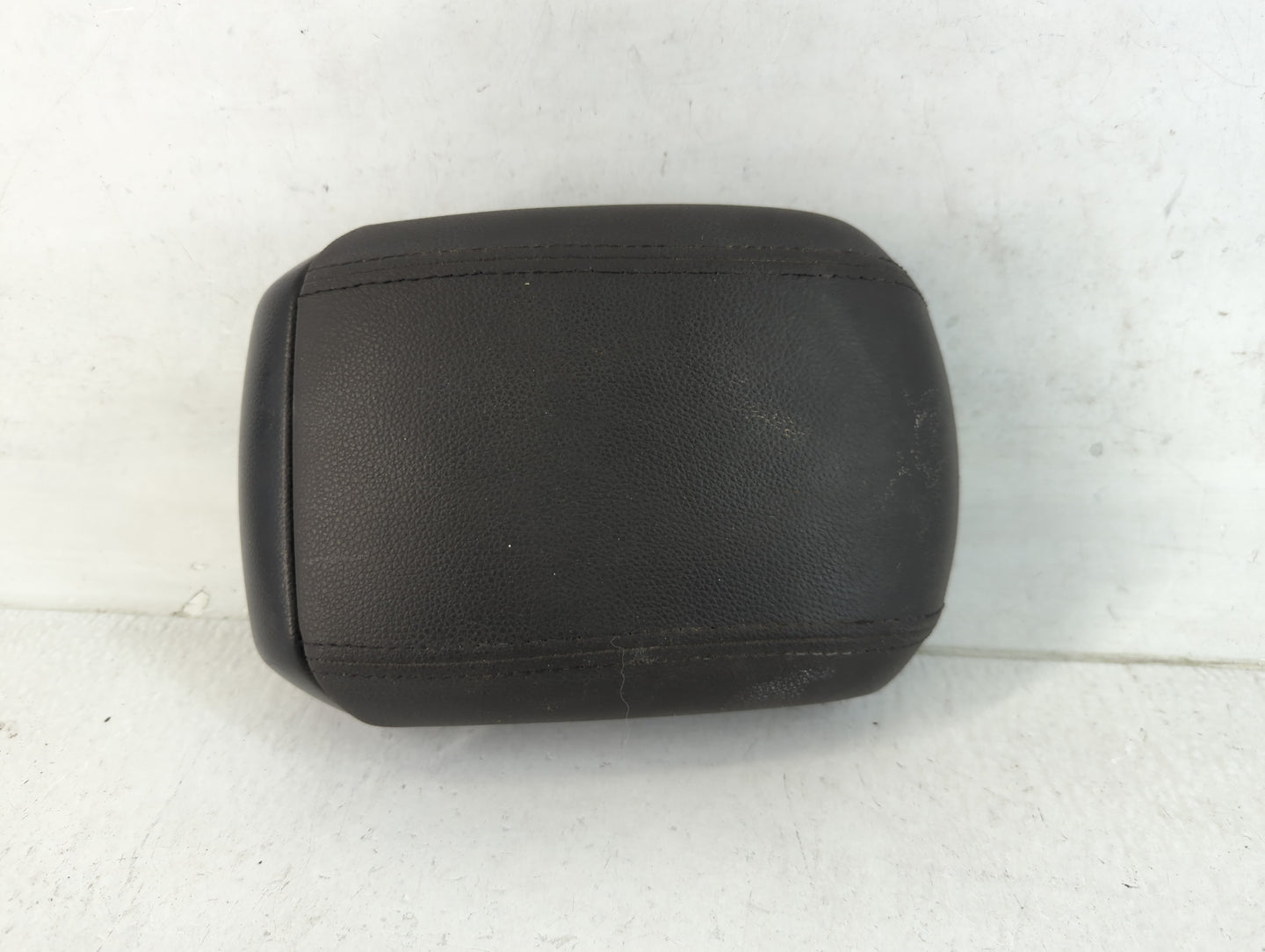2014 Chevrolet Cruze Center Console Armrest Cover Lid Fits OEM Used Auto Parts - Oemusedautoparts1.com