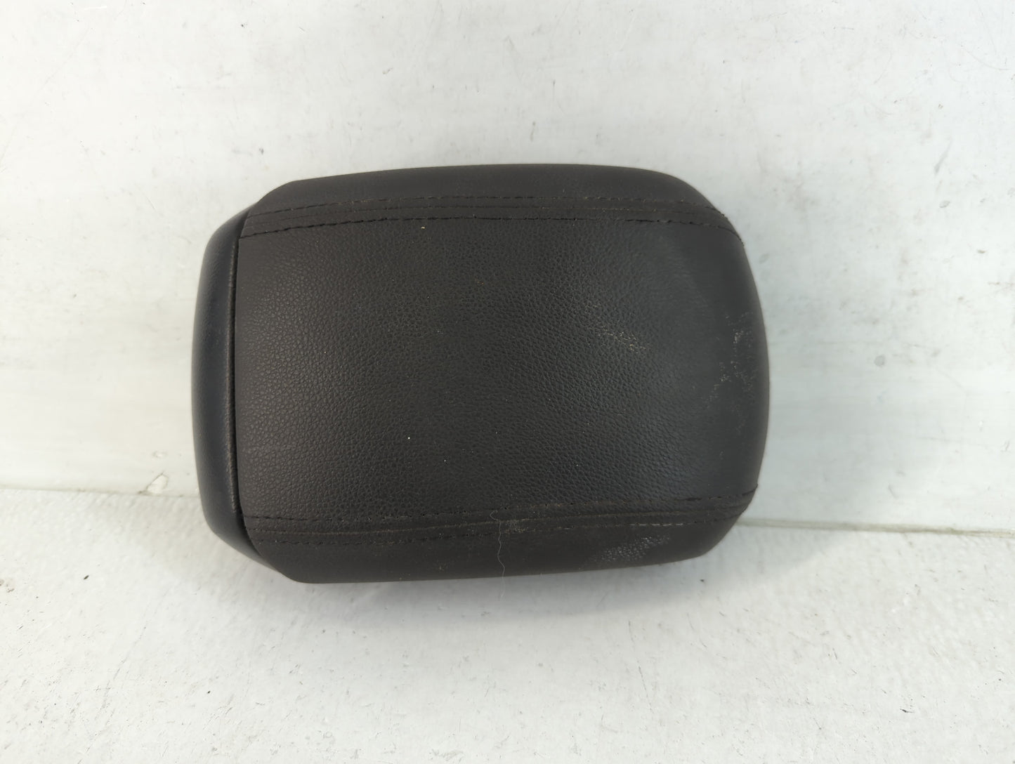 2014 Chevrolet Cruze Center Console Armrest Cover Lid Fits OEM Used Auto Parts - Oemusedautoparts1.com