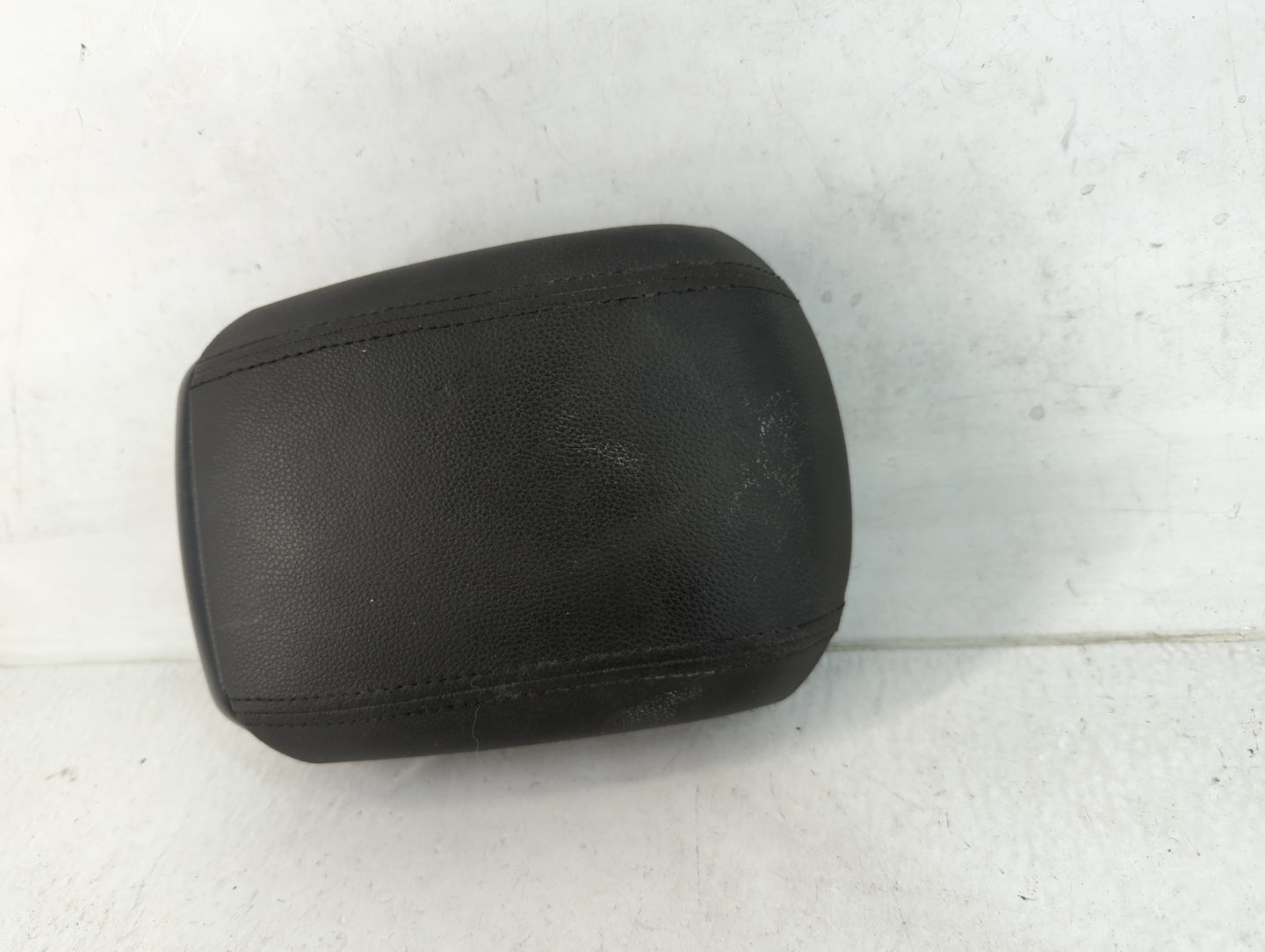 2014 Chevrolet Cruze Center Console Armrest Cover Lid Fits OEM Used Auto Parts - Oemusedautoparts1.com