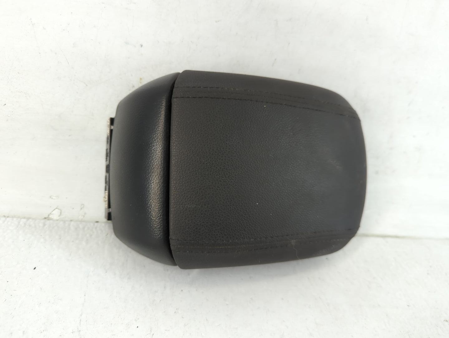 2014 Chevrolet Cruze Center Console Armrest Cover Lid Fits OEM Used Auto Parts - Oemusedautoparts1.com