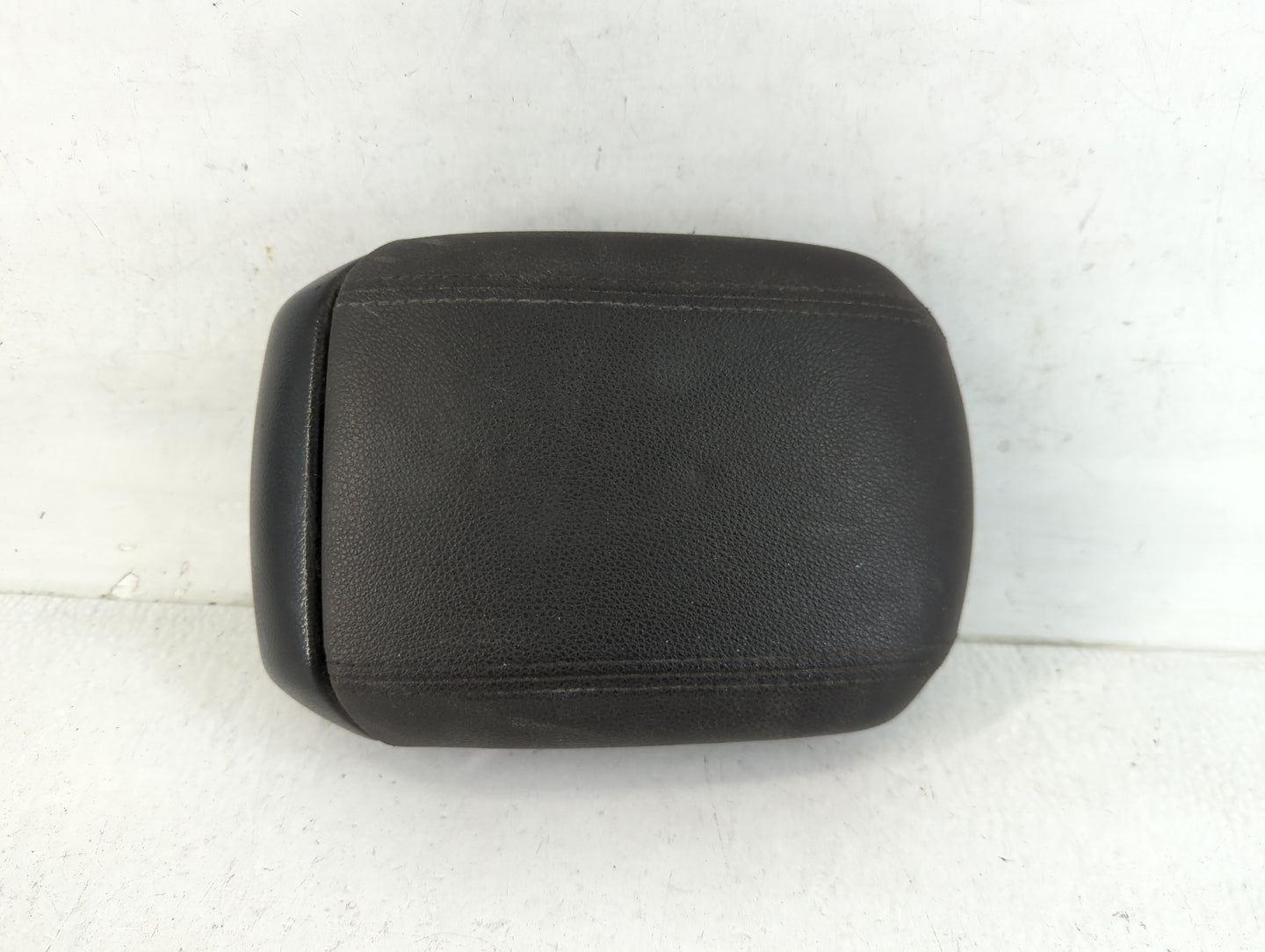 2014 Chevrolet Cruze Center Console Armrest Cover Lid Fits OEM Used Auto Parts - Oemusedautoparts1.com