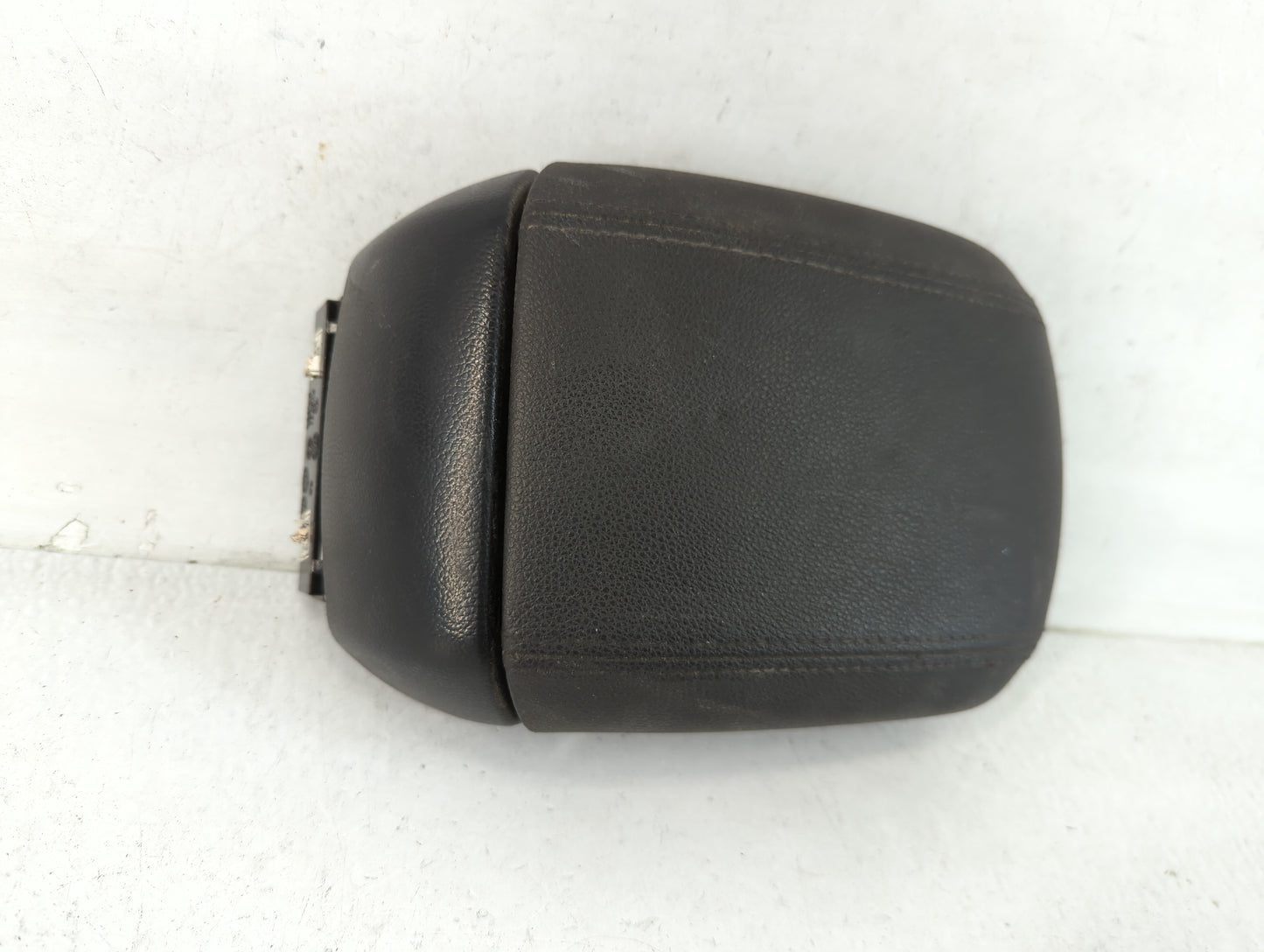 2014 Chevrolet Cruze Center Console Armrest Cover Lid Fits OEM Used Auto Parts - Oemusedautoparts1.com