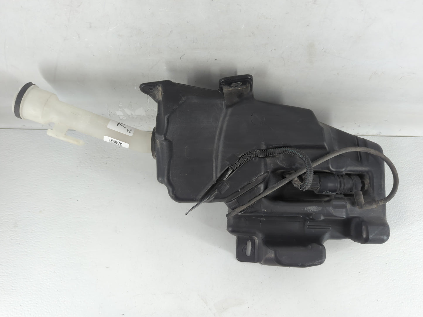 2011-2016 Chevrolet Cruze Windshield Washer Fluid Reservoir Bottle Oem - Oemusedautoparts1.com
