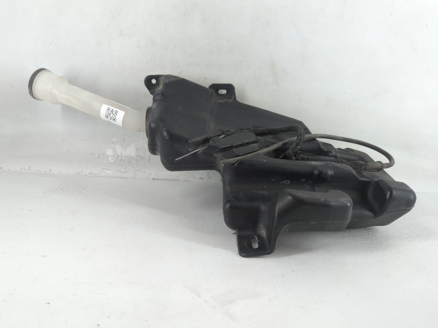 2011-2016 Chevrolet Cruze Windshield Washer Fluid Reservoir Bottle Oem - Oemusedautoparts1.com