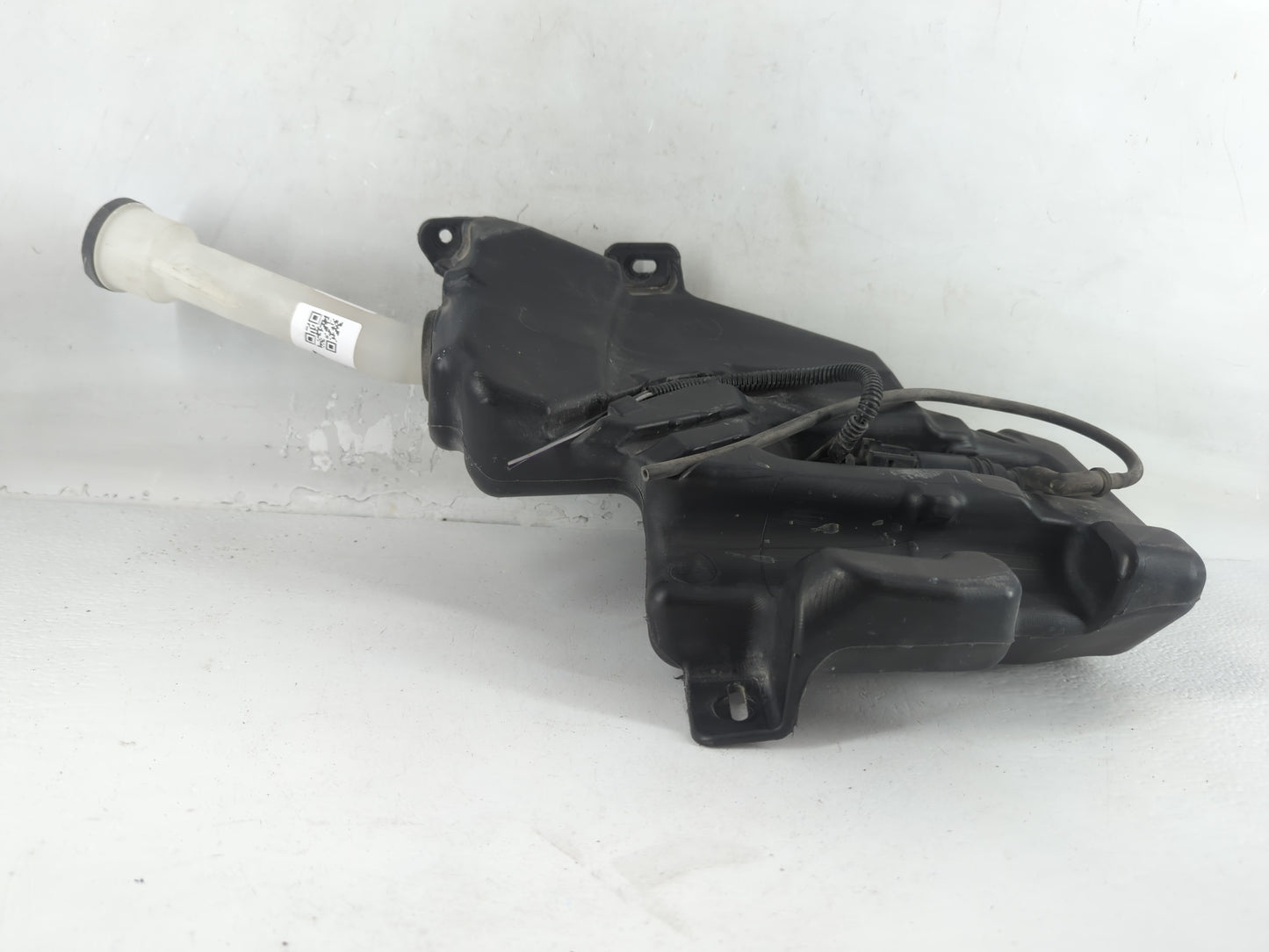 2011-2016 Chevrolet Cruze Windshield Washer Fluid Reservoir Bottle Oem - Oemusedautoparts1.com