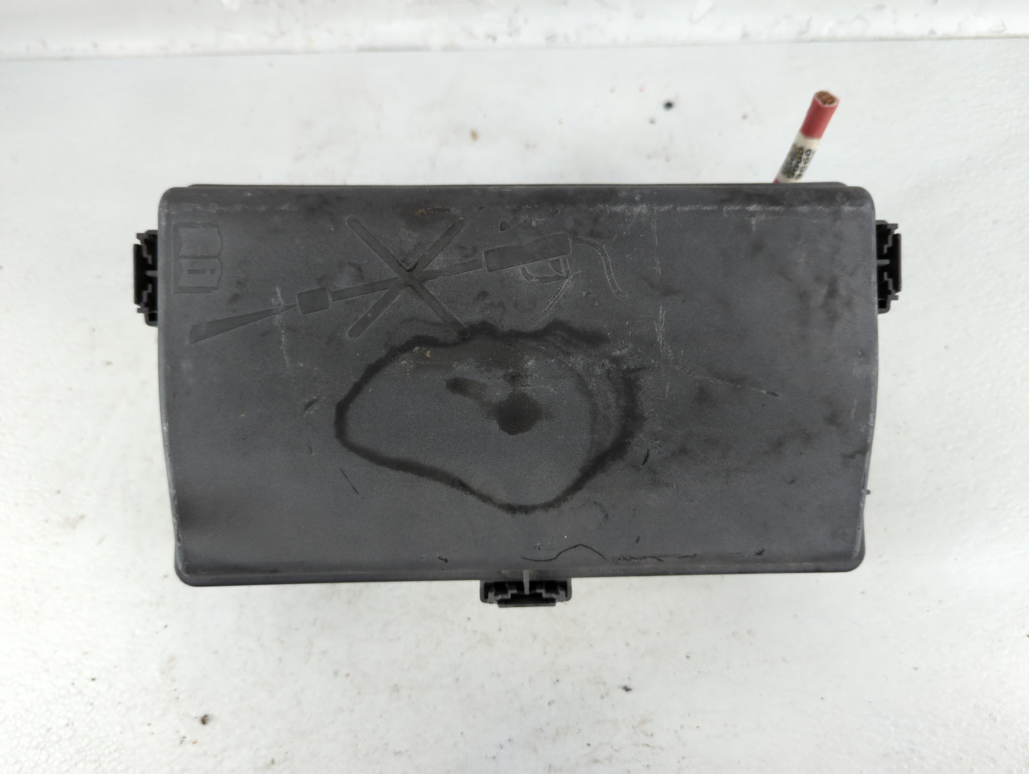 2011-2014 Chevrolet Cruze Fusebox Fuse Box Panel Relay Module P/N:95942232_01 Fits Fits 2011 2012 2013 2014 OEM Used Auto Pa