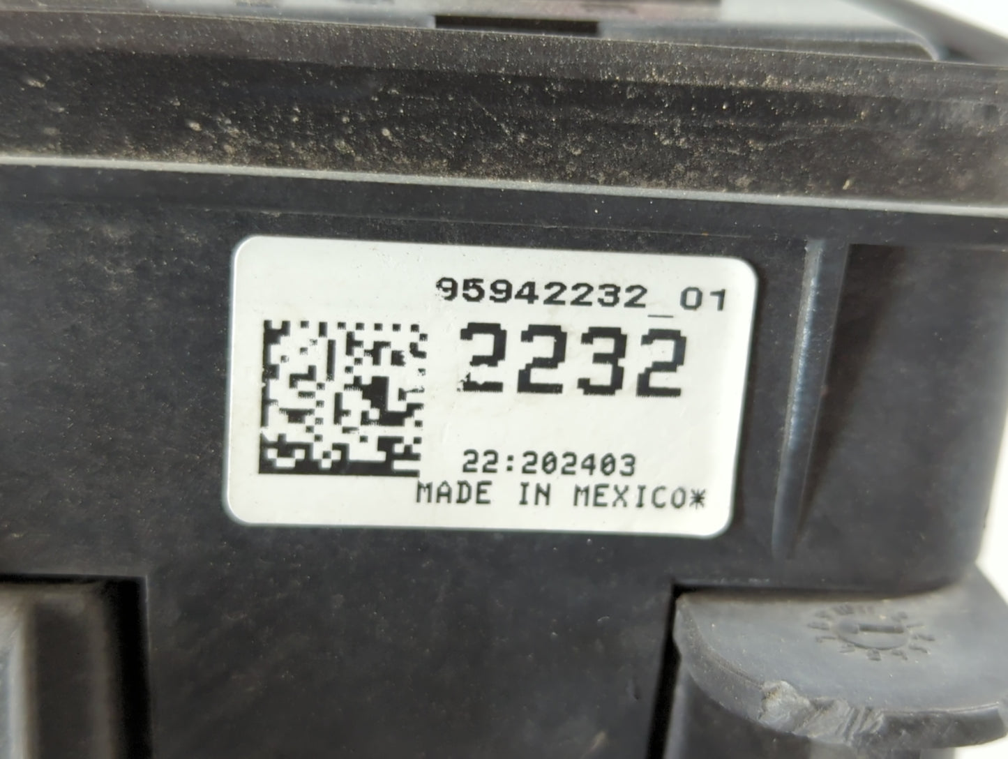 2011-2014 Chevrolet Cruze Fusebox Fuse Box Panel Relay Module P/N:95942232_01 Fits Fits 2011 2012 2013 2014 OEM Used Auto Pa