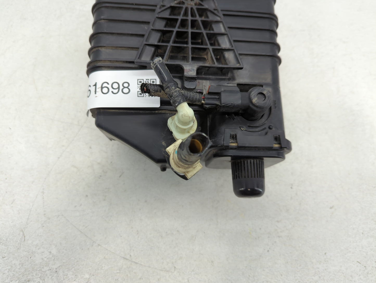 2014 Chevrolet Cruze Fuel Vapor Charcoal Canister 761698 - Oemusedautoparts1.com