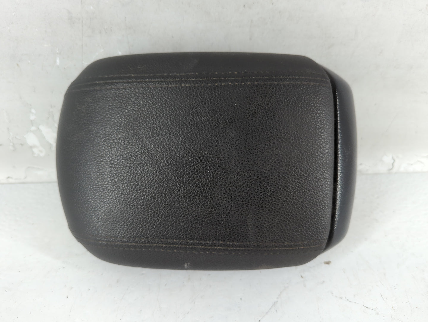 2014 Chevrolet Cruze Center Console Armrest Cover Lid Fits OEM Used Auto Parts - Oemusedautoparts1.com