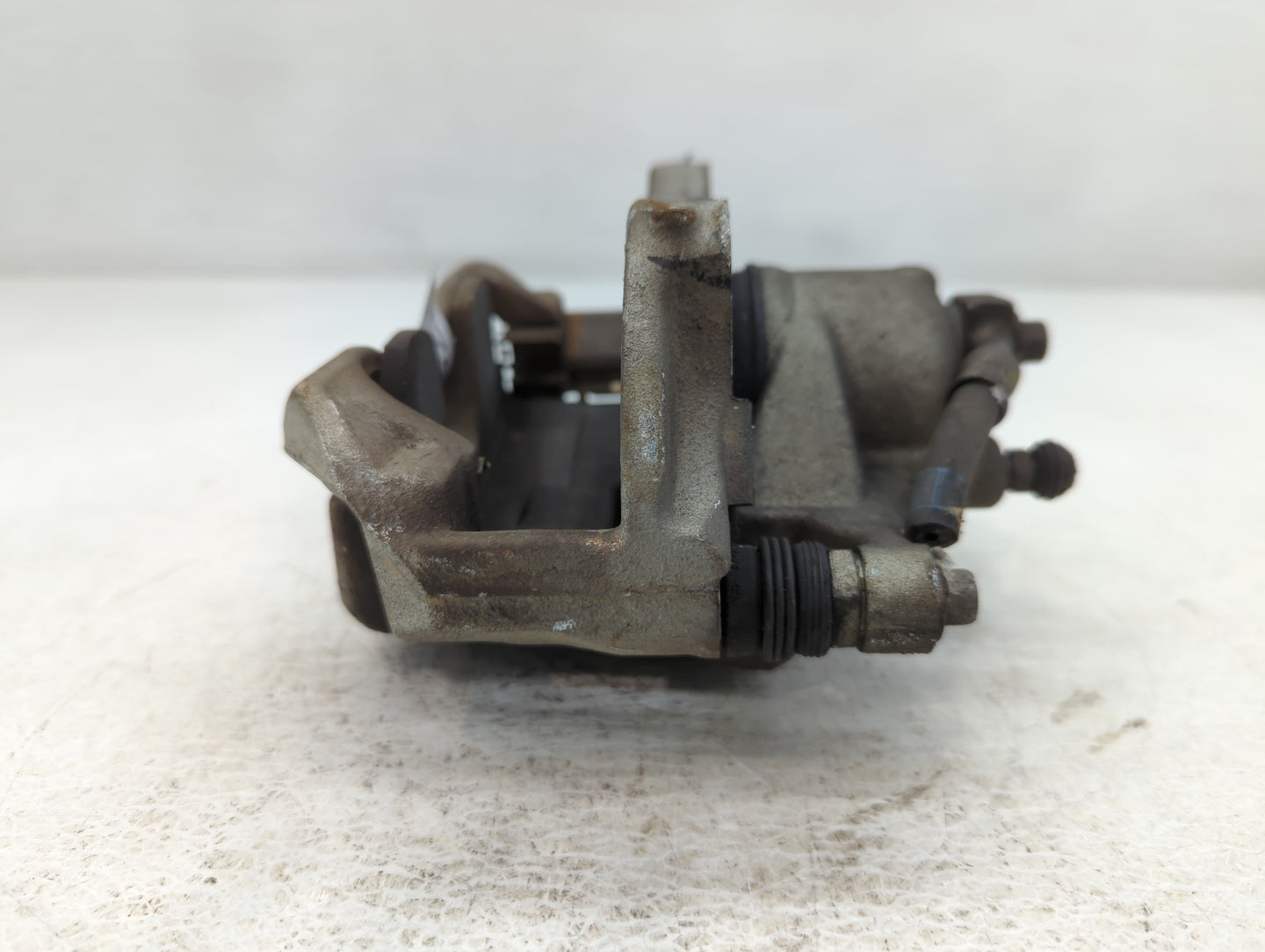 2011-2016 Chevrolet Cruze Front Passenger Right Brake Caliper - Oemusedautoparts1.com