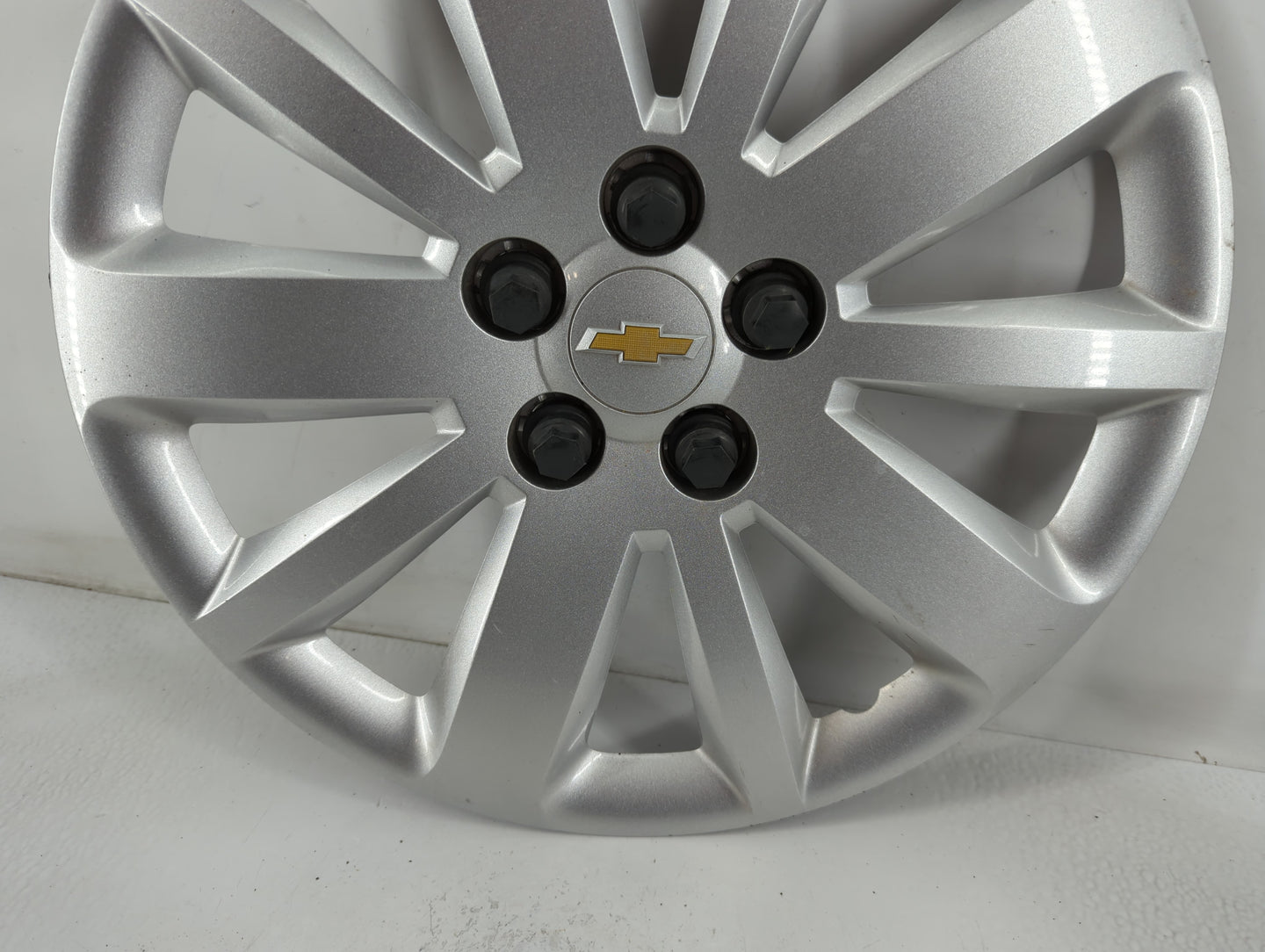 2014 Chevrolet Cruze Driver Front Wheel Hub Oem - Oemusedautoparts1.com