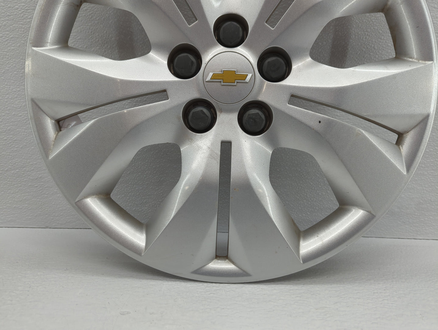 2011-2016 Chevrolet Cruze Driver Front Wheel Hub Oem - Oemusedautoparts1.com