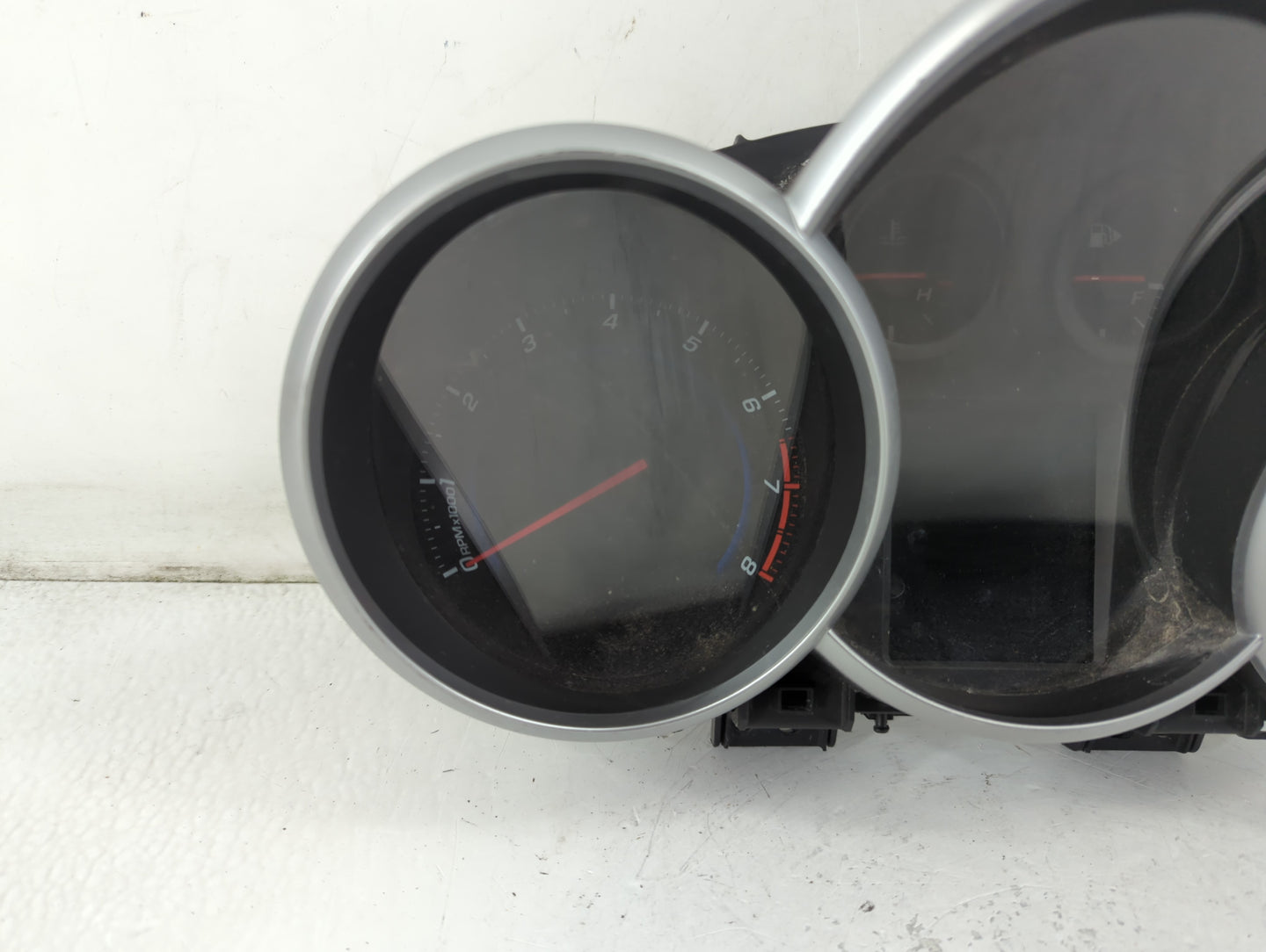 2013-2014 Chevrolet Cruze Instrument Cluster Speedometer Gauges P/N:811511914 95129378 Fits Fits 2013 2014 OEM Used Auto Par