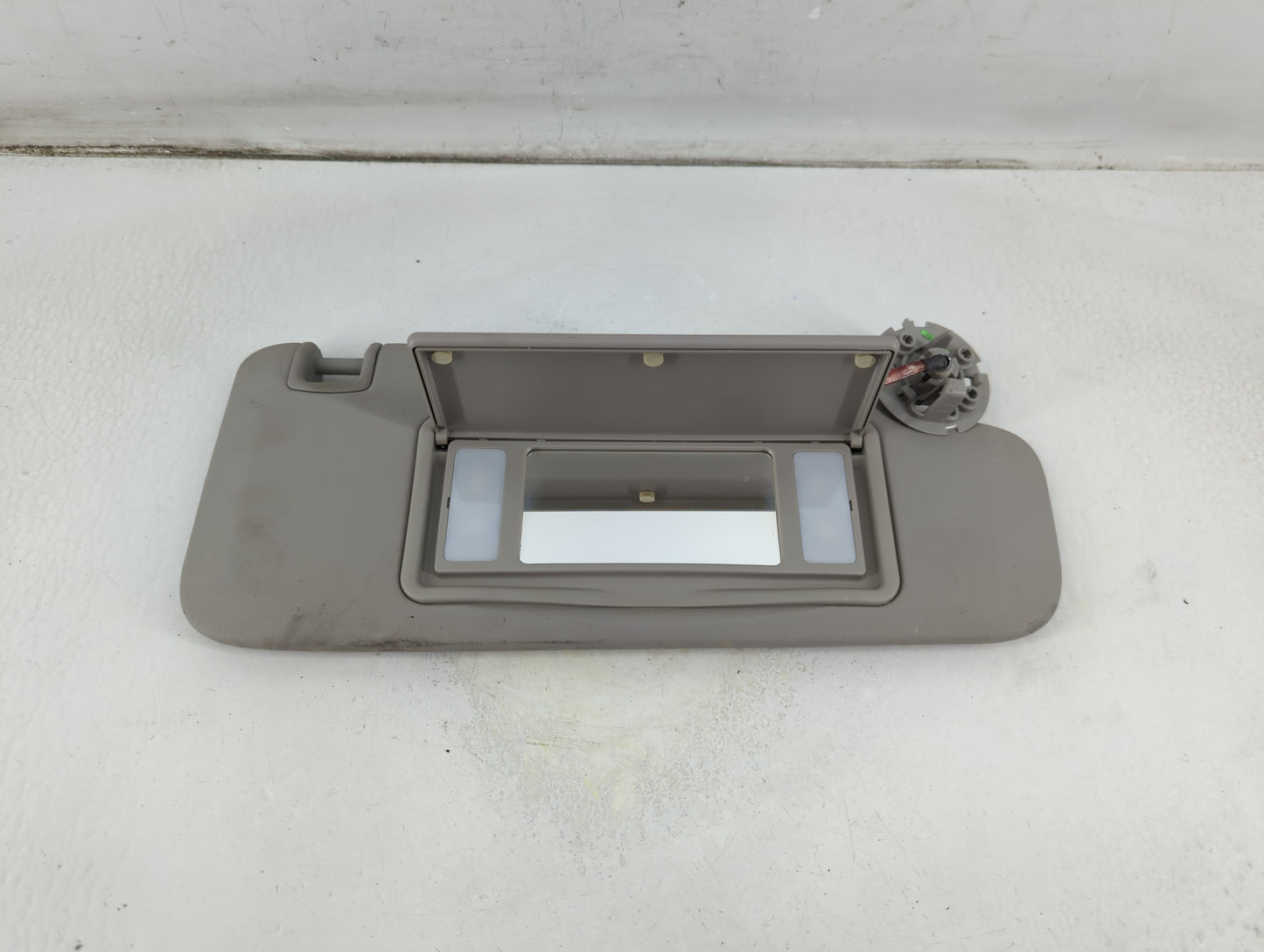 2011-2016 Chevrolet Cruze Sun Visor Shade Replacement Passenger Right Mirror Fits Fits 2011 2012 2013 2014 2015 2016 OEM Use