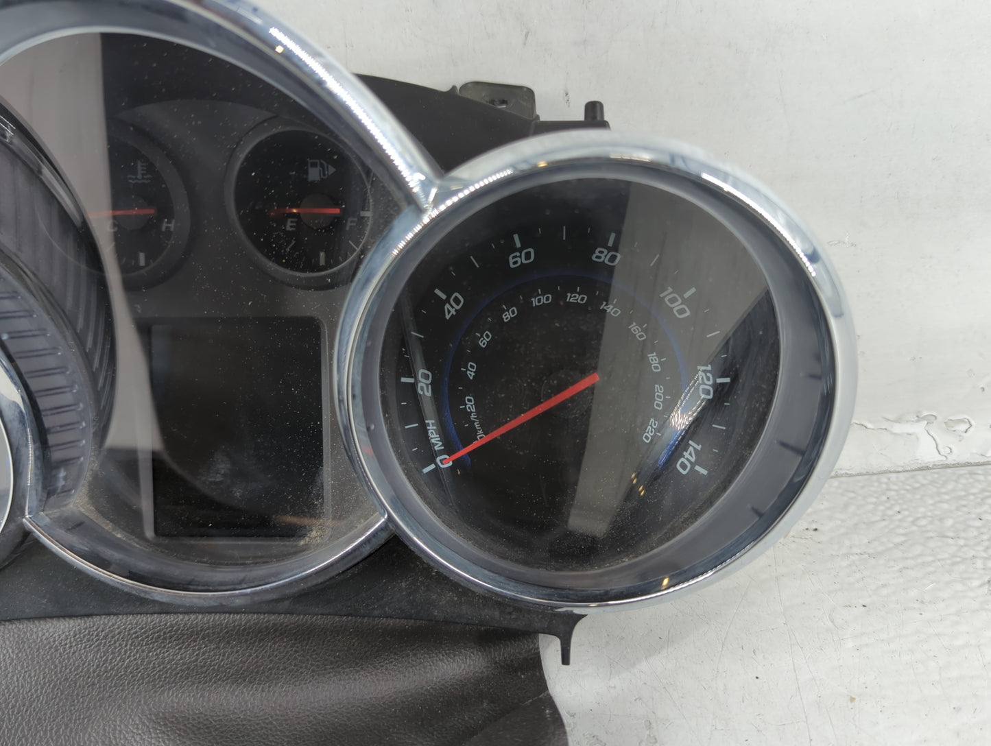 2013-2014 Chevrolet Cruze Instrument Cluster Speedometer Gauges Fits Fits 2013 2014 OEM Used Auto Parts - Oemusedautoparts1.