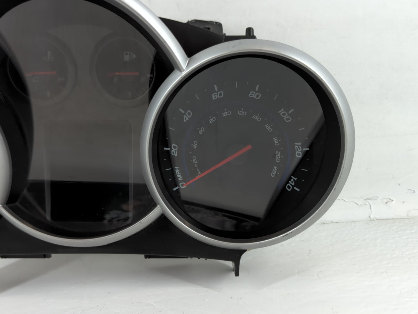 2013-2014 Chevrolet Cruze Instrument Cluster Speedometer Gauges P/N:95129378 Fits Fits 2013 2014 OEM Used Auto Parts - Oemus