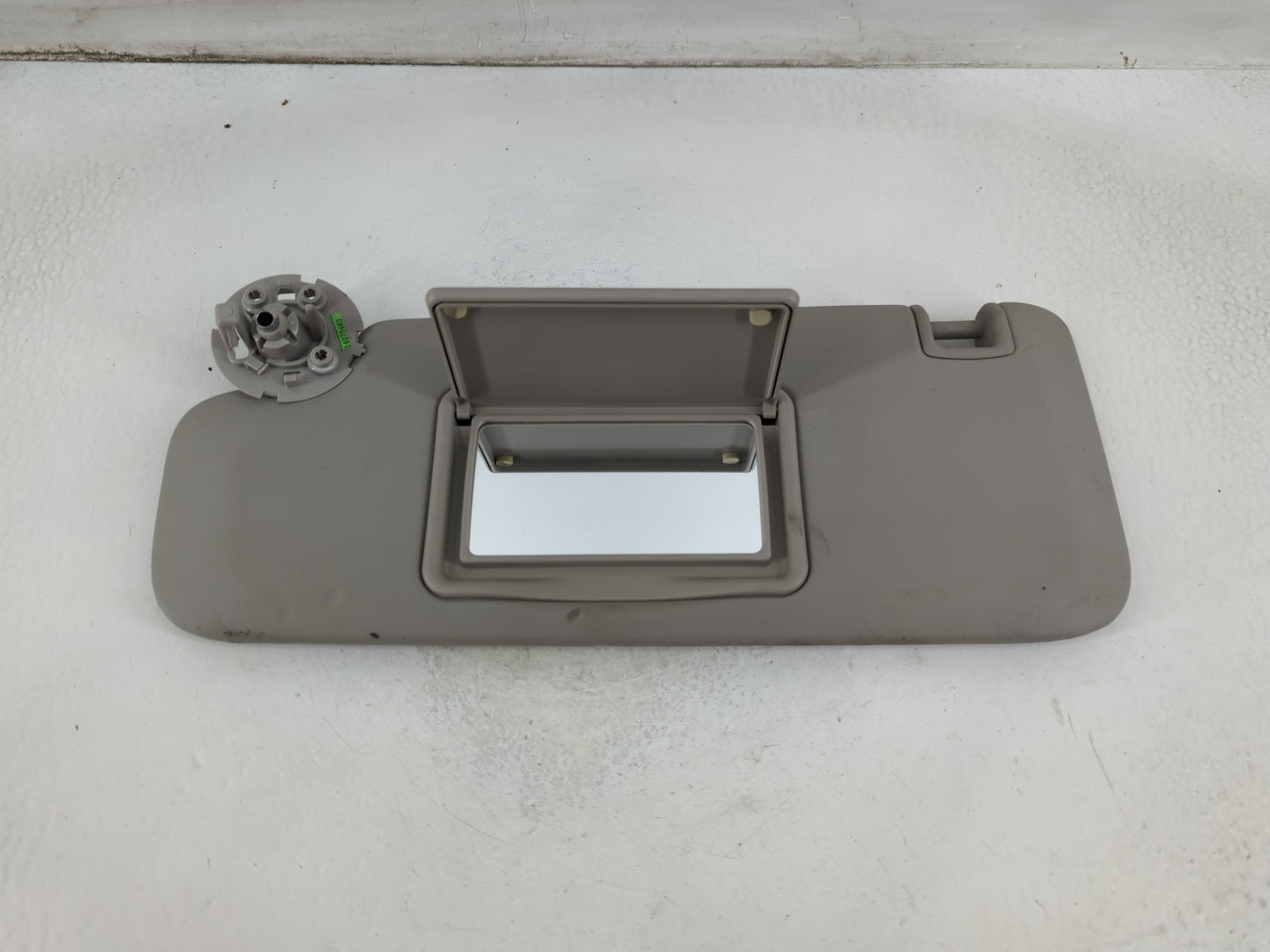 2011-2016 Chevrolet Cruze Sun Visor Shade Replacement Driver Left Mirror Fits Fits 2011 2012 2013 2014 2015 2016 OEM Used Au