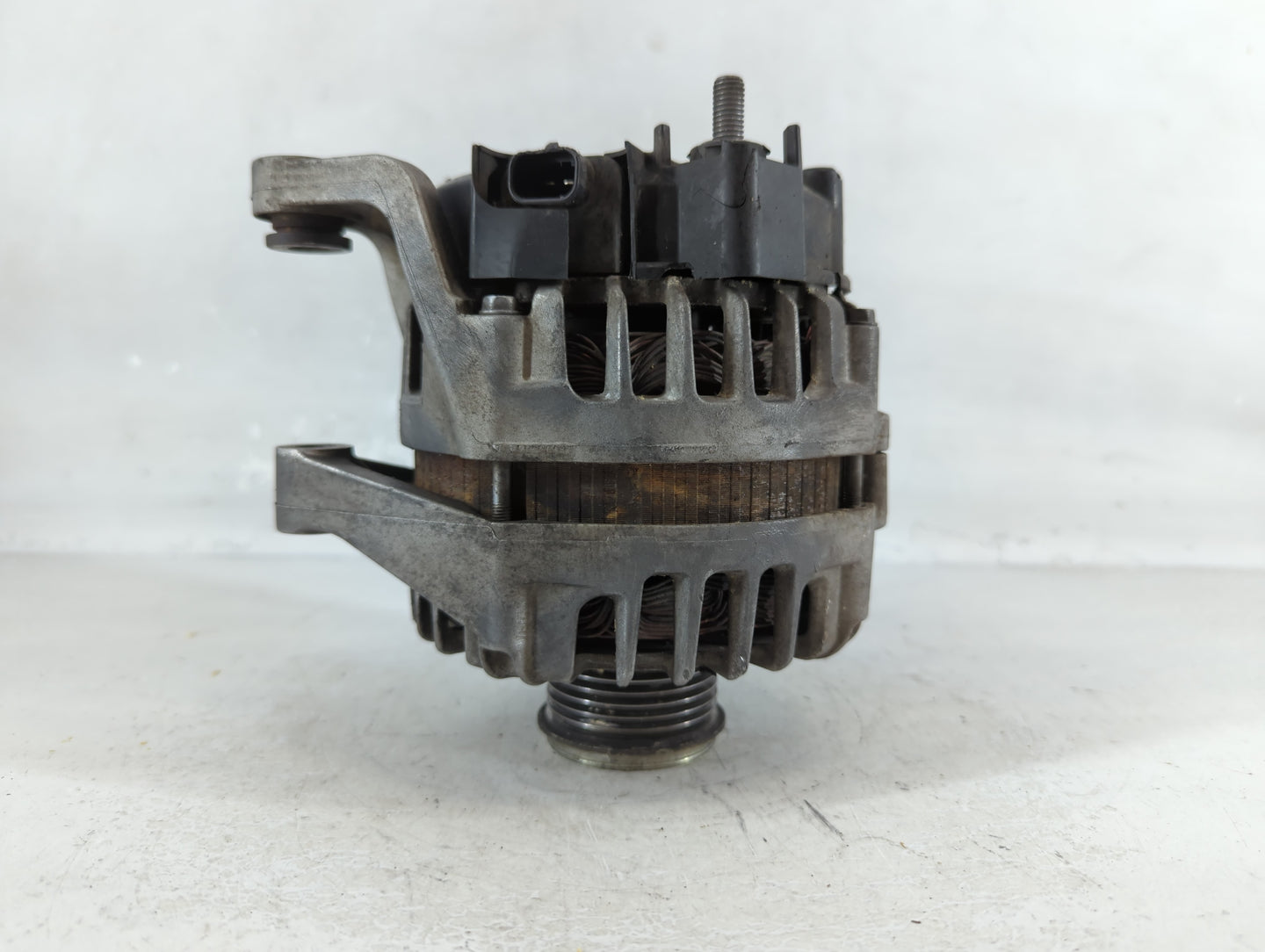 2011-2016 Chevrolet Cruze Alternator Replacement Generator Charging Assembly Engine OEM P/N:2620305 A 13588298 Fits OEM Used