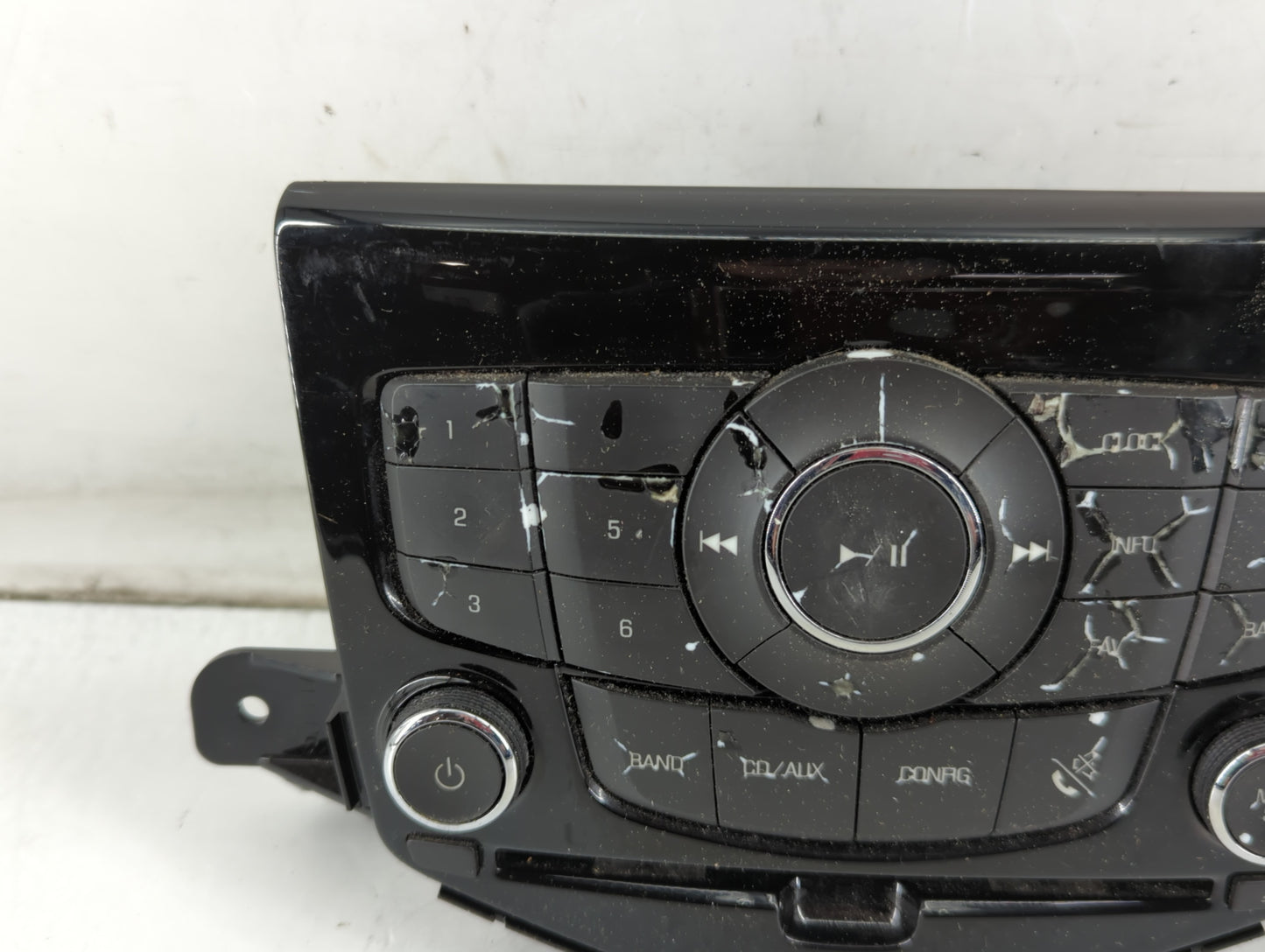 2013-2016 Chevrolet Cruze Radio Control Panel - Oemusedautoparts1.com