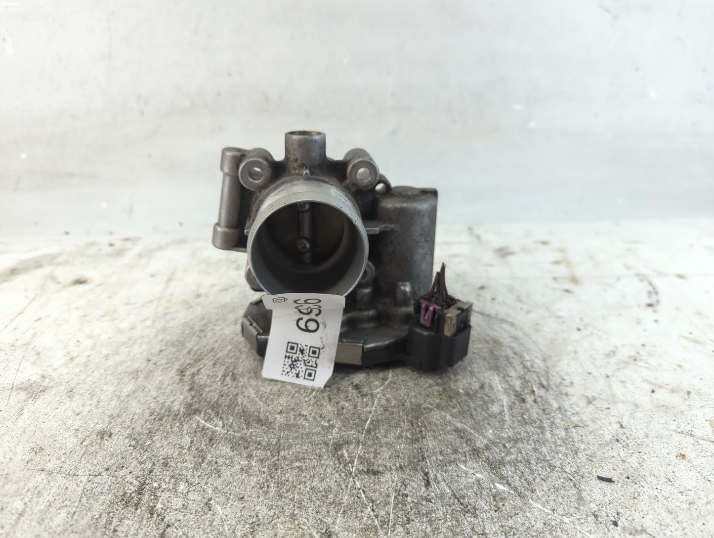 2011-2016 Chevrolet Cruze Throttle Body P/N:55581662 Fits Fits 2009 2010 2011 2012 2013 2014 2015 2016 2017 2018 OEM Used Au