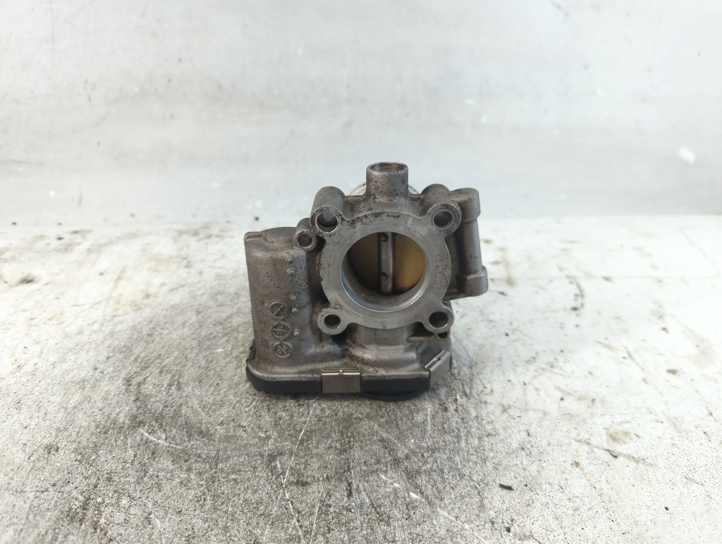 2011-2016 Chevrolet Cruze Throttle Body P/N:55581662 Fits Fits 2009 2010 2011 2012 2013 2014 2015 2016 2017 2018 OEM Used Au