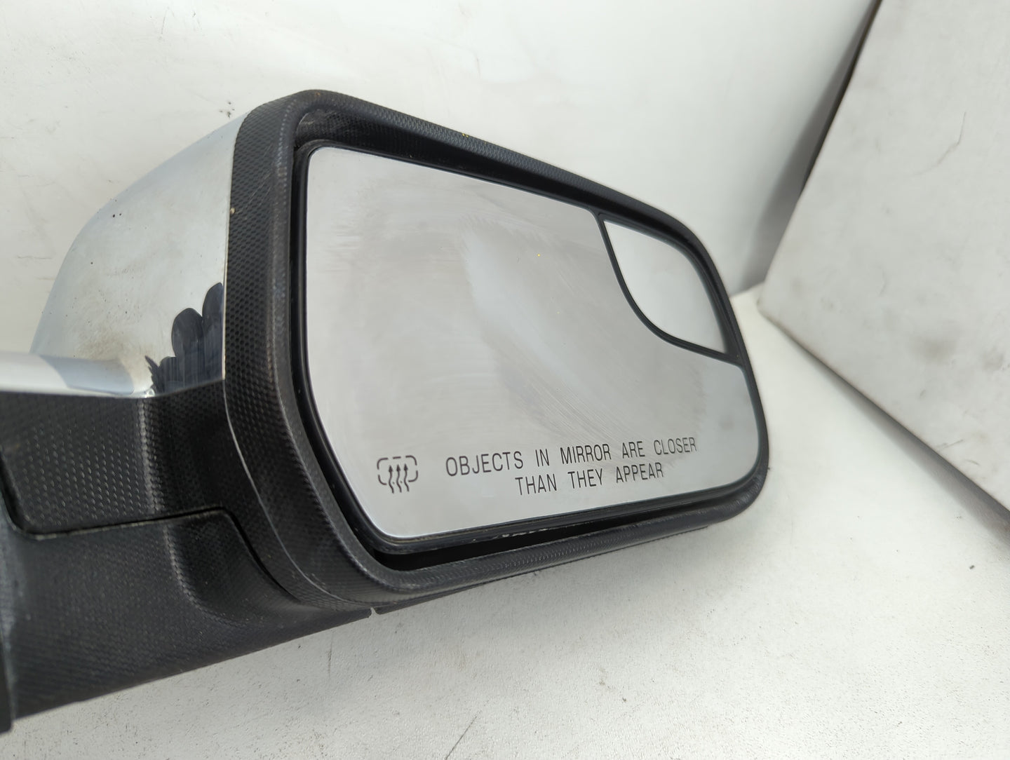 2014 Chevrolet Equinox Passenger Side View Mirror - Right Door Mirror OEM Used - Oemusedautoparts1.com