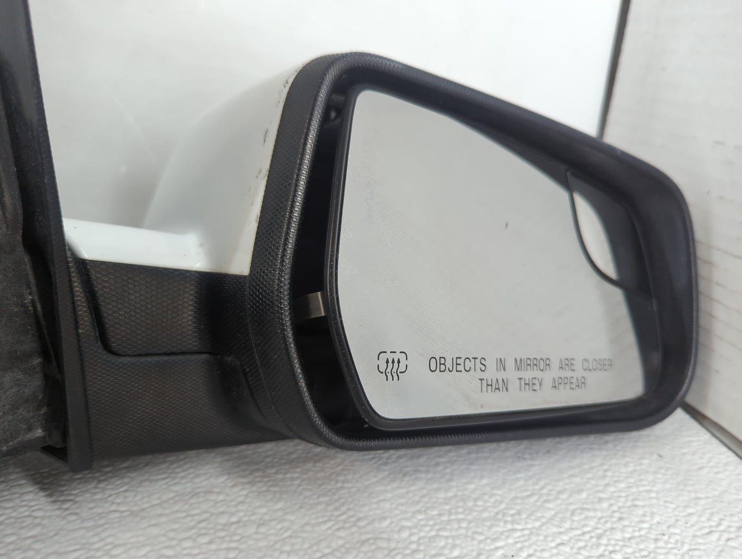 2011-2014 Chevrolet Equinox Passenger Side View Mirror - Right Door Mirror OEM Used - Oemusedautoparts1.com