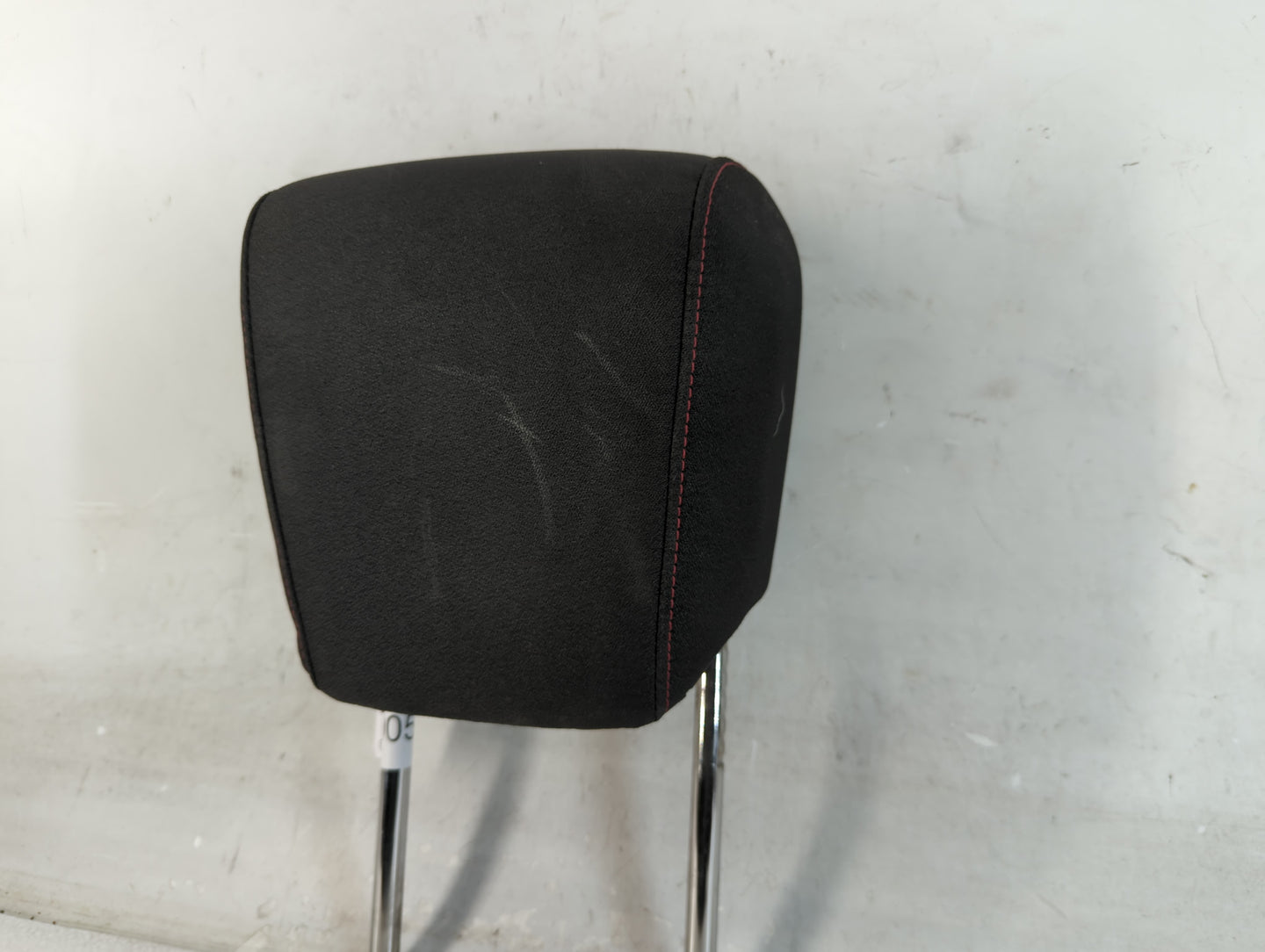 2014-2017 Chevrolet Equinox Headrest Head Rest Rear Seat Fits Fits 2014 2015 2016 2017 OEM Used Auto Parts - Oemusedautopart