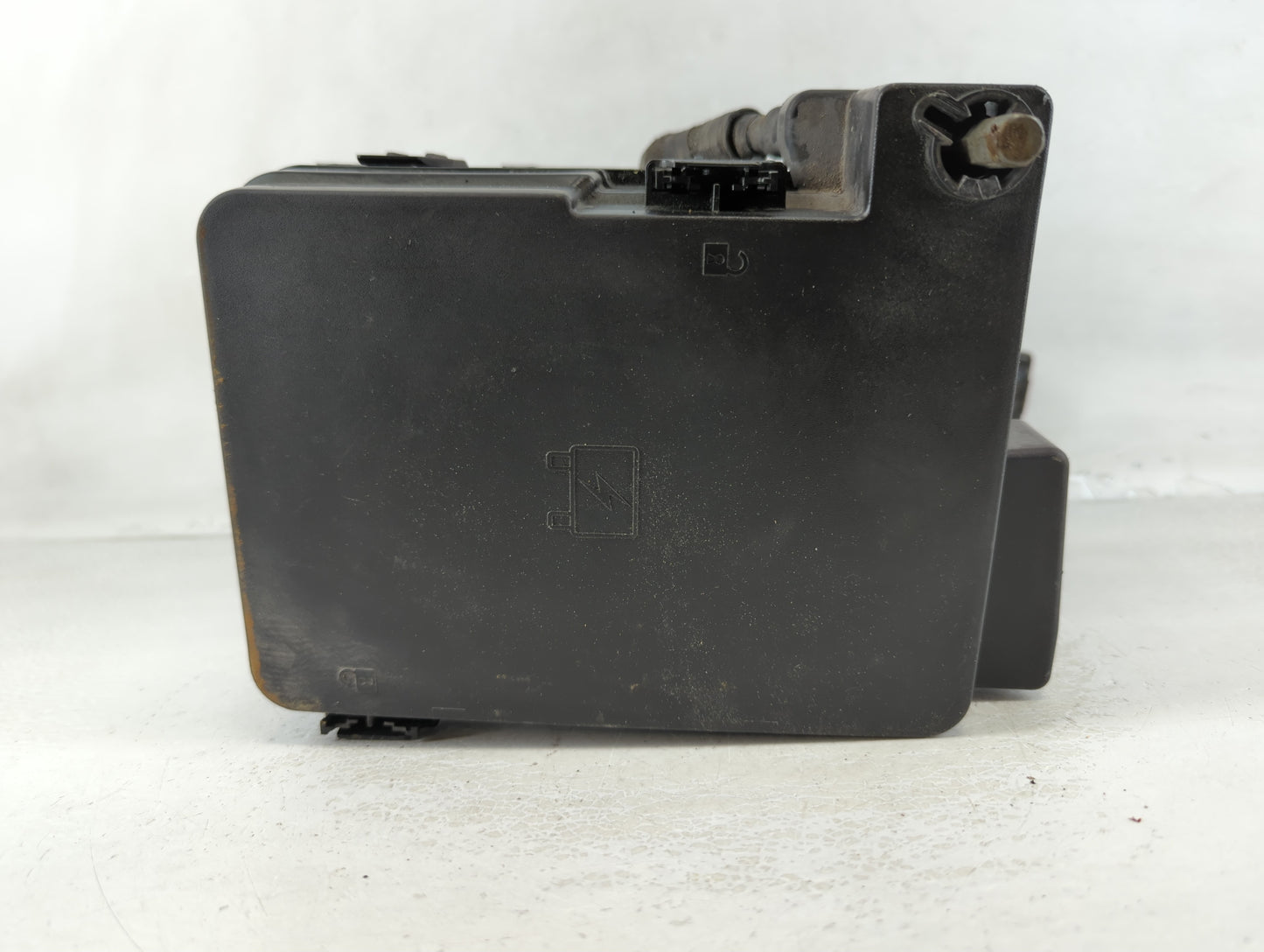 2013-2016 Chevrolet Equinox Fusebox Fuse Box Panel Relay Module P/N:22929763_01 Fits Fits 2013 2014 2015 2016 OEM Used Auto 