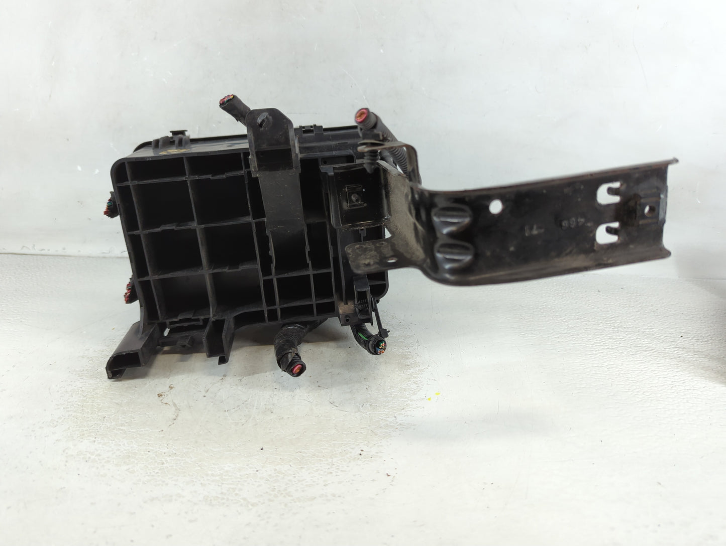 2013-2016 Chevrolet Equinox Fusebox Fuse Box Panel Relay Module P/N:22929763_01 Fits Fits 2013 2014 2015 2016 OEM Used Auto 