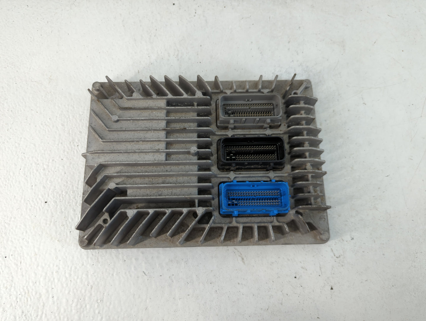2013-2016 Chevrolet Equinox PCM Engine Control Computer ECU ECM PCU OEM P/N:12657781 Fits Fits 2013 2014 2015 2016 OEM Used 