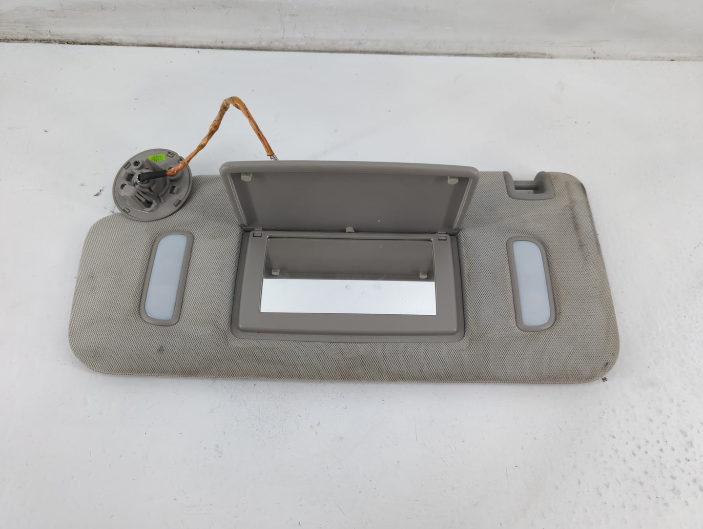2010-2017 Chevrolet Equinox Sun Visor Shade Replacement Passenger Right Mirror Fits Fits 2010 2011 2012 2013 2014 2015 2016 