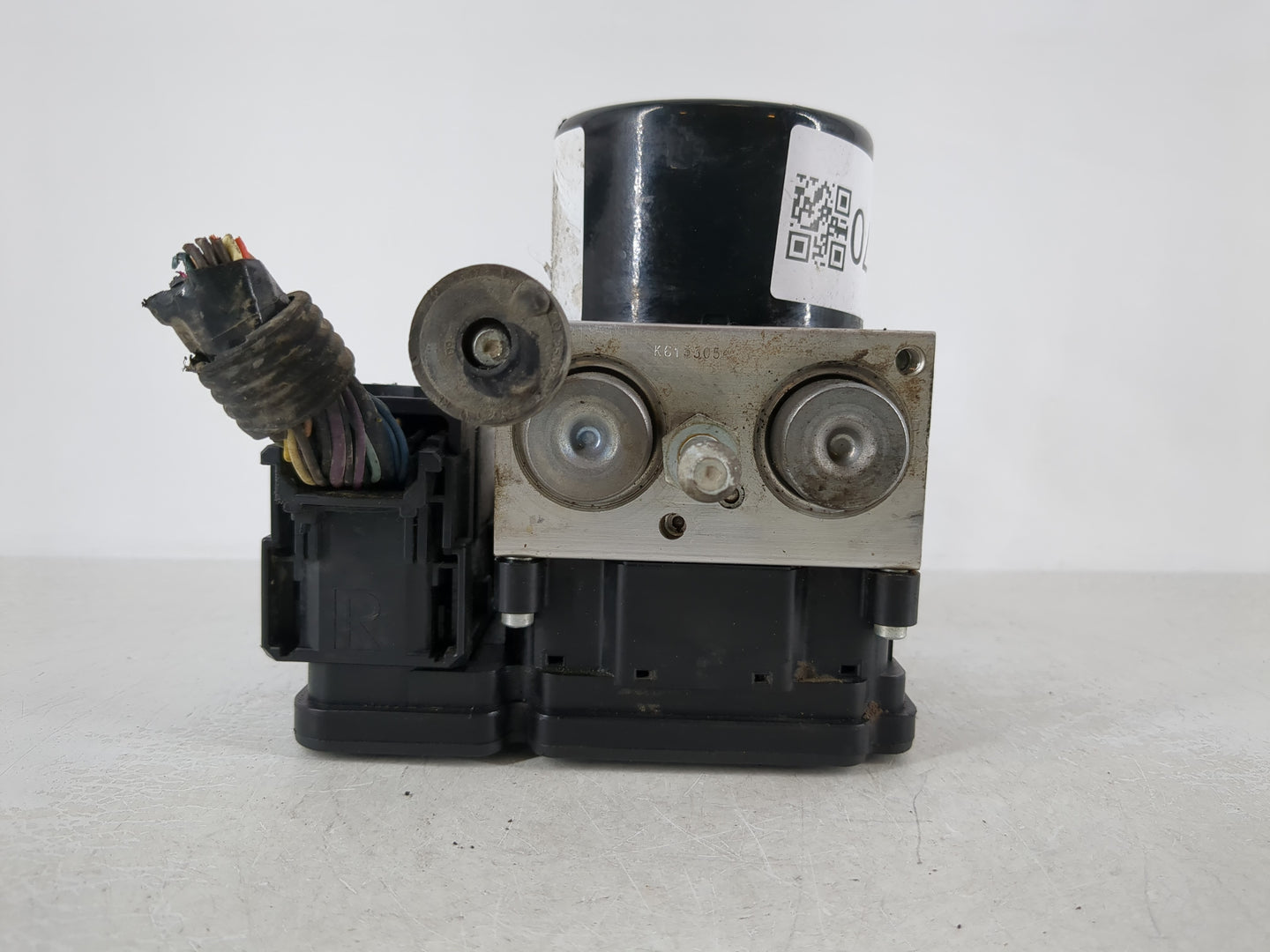 2012-2017 Chevrolet Equinox ABS Pump Control Module Replacement P/N:23131610 Fits Fits 2012 2013 2014 2015 2016 2017 OEM Use