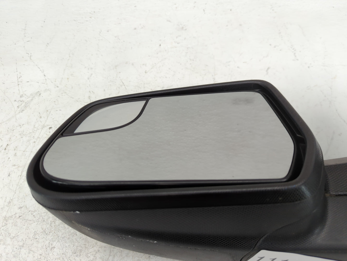 2012-2014 Chevrolet Equinox Driver Side View Mirror - Left Door Mirror OEM Used - Oemusedautoparts1.com