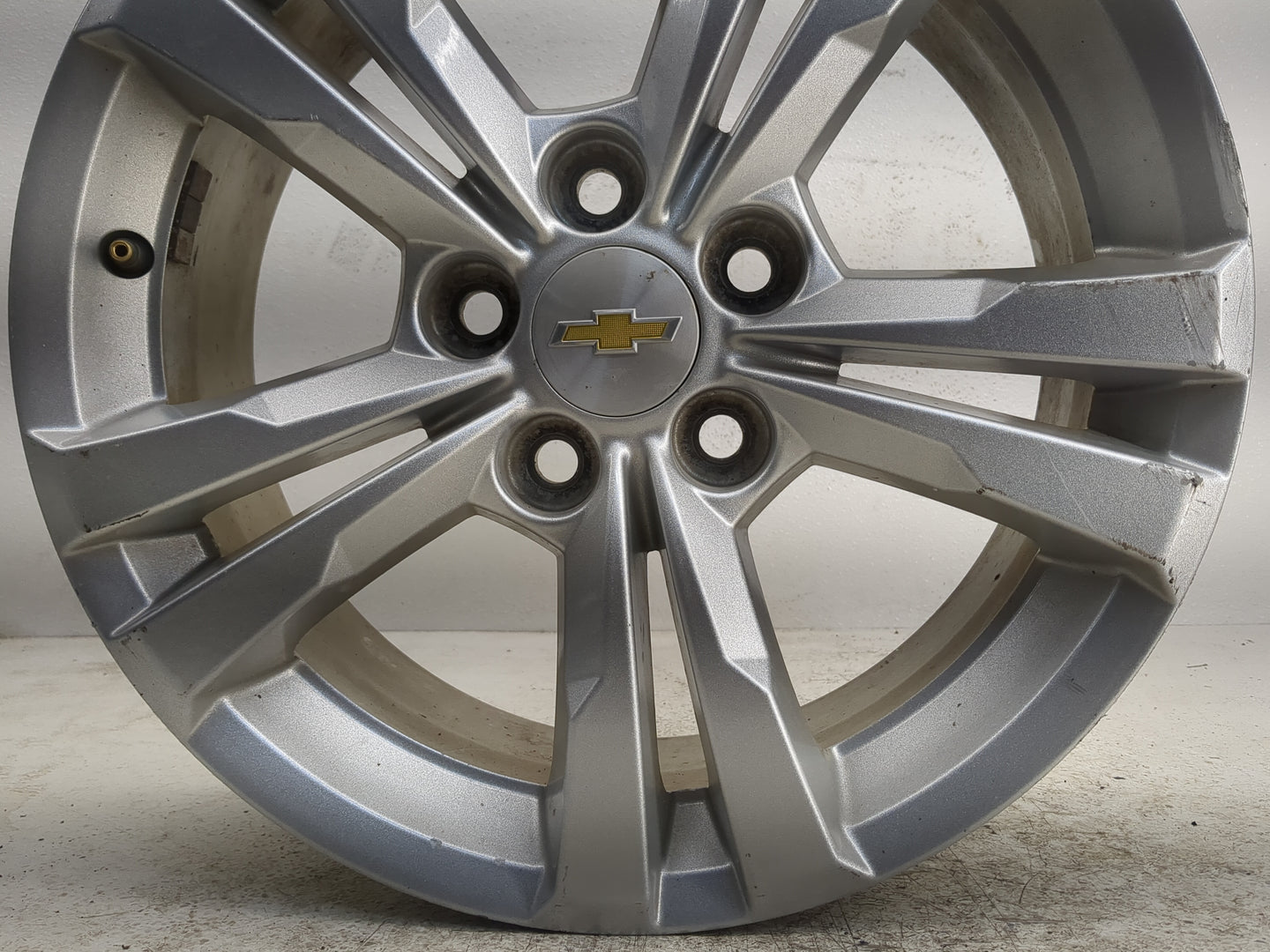 2010-2017 Chevrolet Equinox Oem Wheel Rim 1127778 - Oemusedautoparts1.com