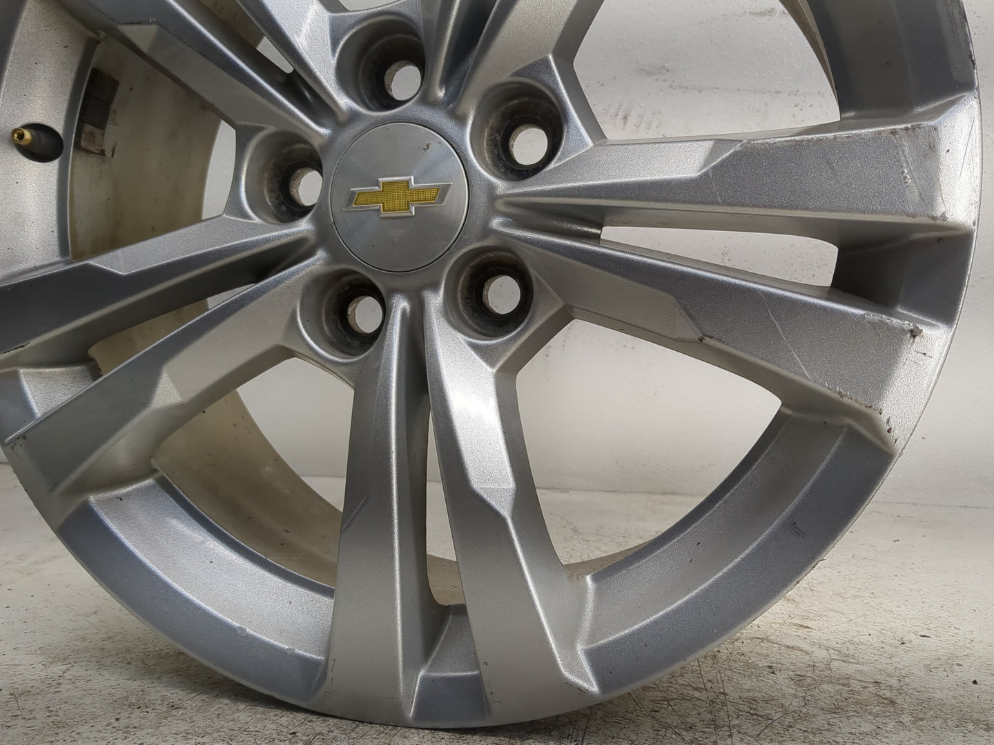 2010-2017 Chevrolet Equinox Oem Wheel Rim 1127778 - Oemusedautoparts1.com