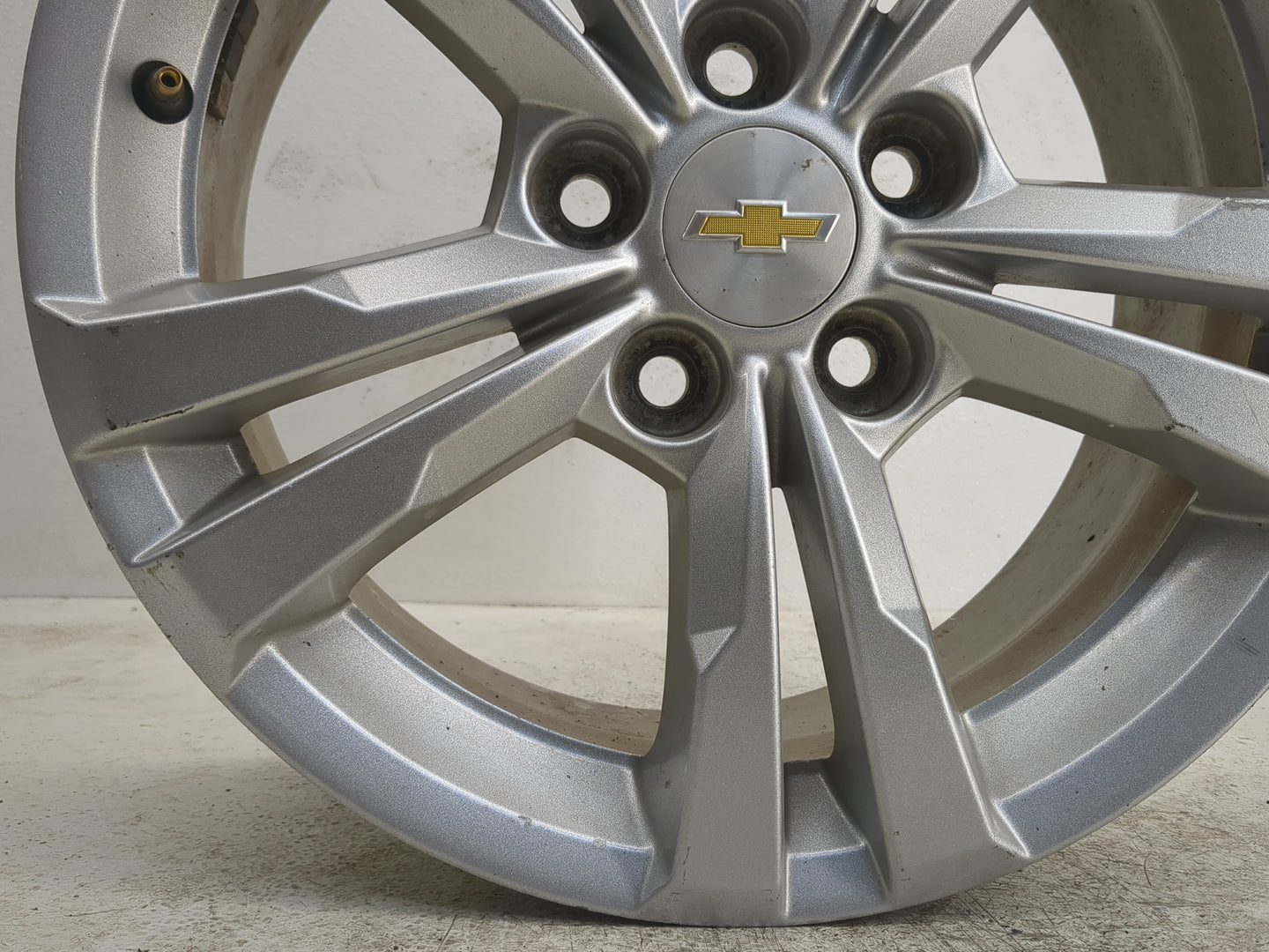 2010-2017 Chevrolet Equinox Oem Wheel Rim 1127778 - Oemusedautoparts1.com