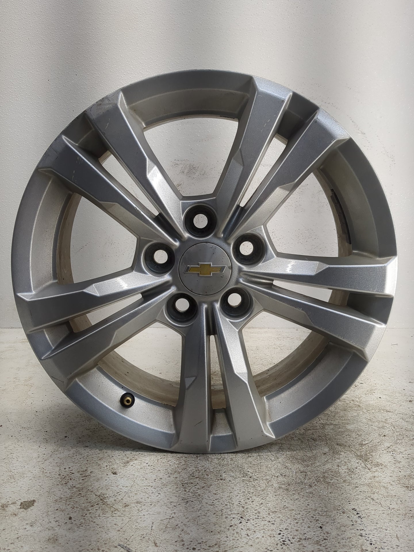 2010-2017 Chevrolet Equinox Oem Wheel Rim 1127779 - Oemusedautoparts1.com