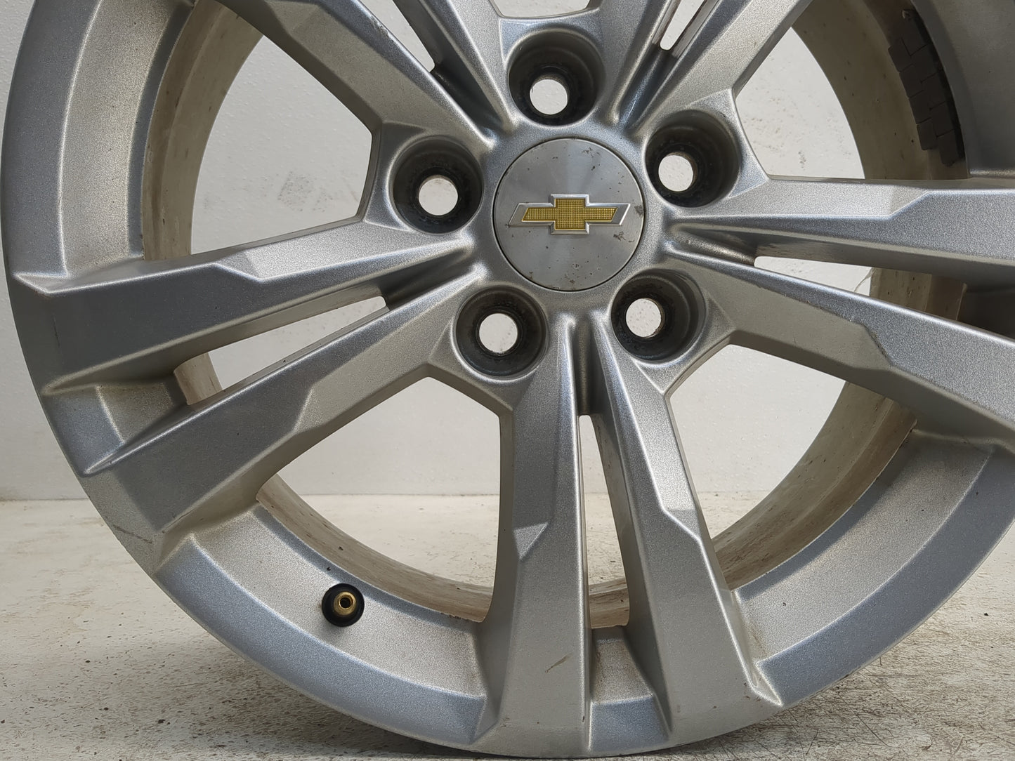2010-2017 Chevrolet Equinox Oem Wheel Rim 1127779 - Oemusedautoparts1.com
