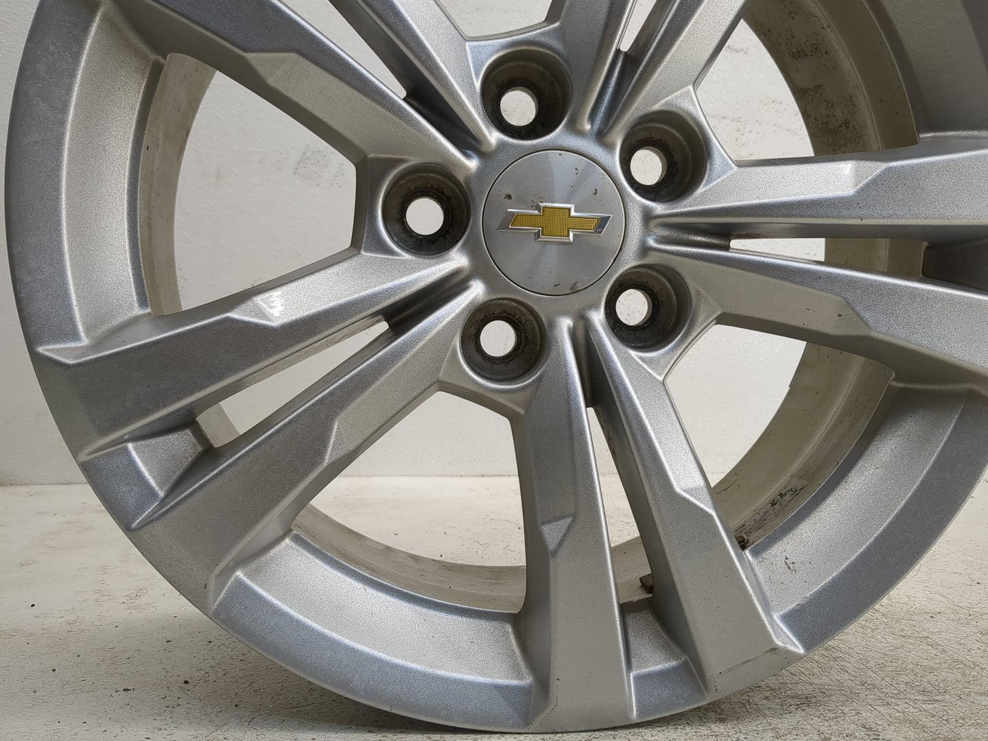 2010-2017 Chevrolet Equinox Oem Wheel Rim 1127780 - Oemusedautoparts1.com