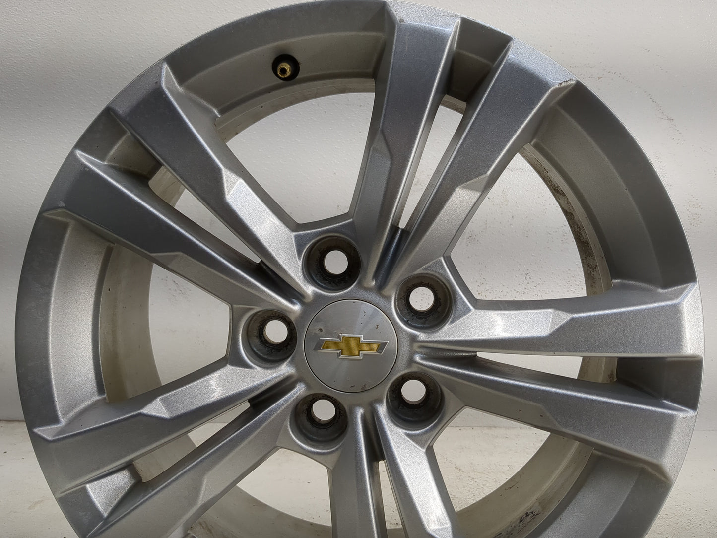 2010-2017 Chevrolet Equinox Oem Wheel Rim 1127780 - Oemusedautoparts1.com