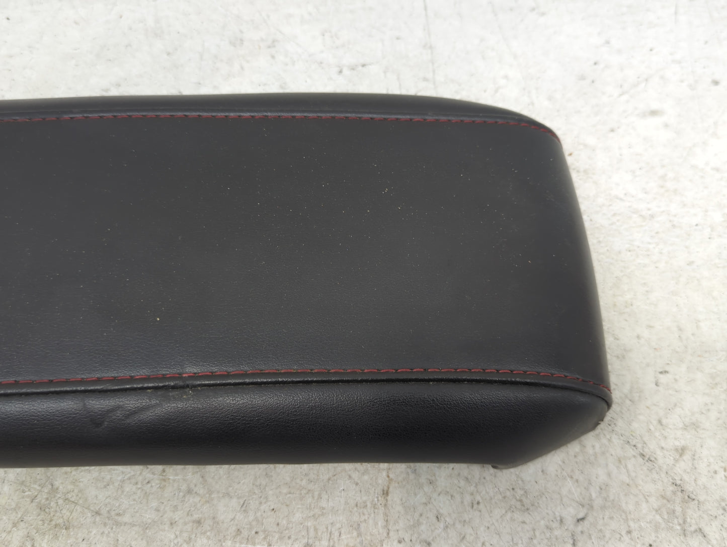 2014-2017 Chevrolet Equinox Center Console Armrest Cover Lid Fits Fits 2014 2015 2016 2017 OEM Used Auto Parts - Oemusedauto