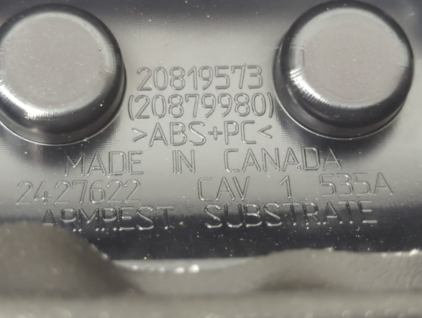 2014-2017 Chevrolet Equinox Center Console Armrest Cover Lid Fits Fits 2014 2015 2016 2017 OEM Used Auto Parts - Oemusedauto