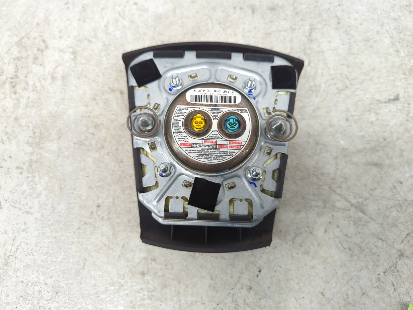2010-2017 Chevrolet Equinox Air Bag Driver Left Steering Wheel Mounted - Oemusedautoparts1.com