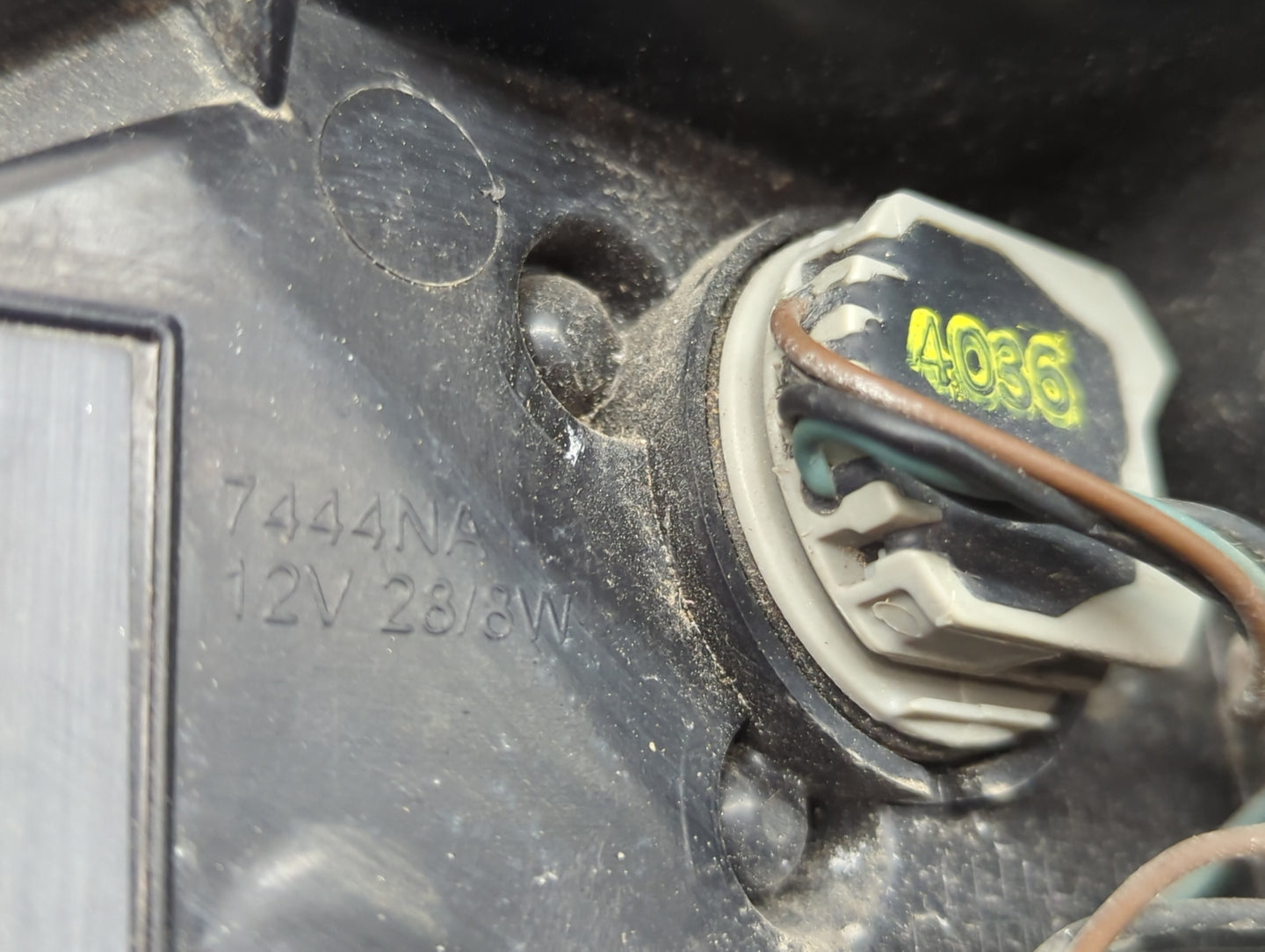 2010 Chevrolet Equinox Passenger Right Oem Head Light Headlight Lamp - Oemusedautoparts1.com