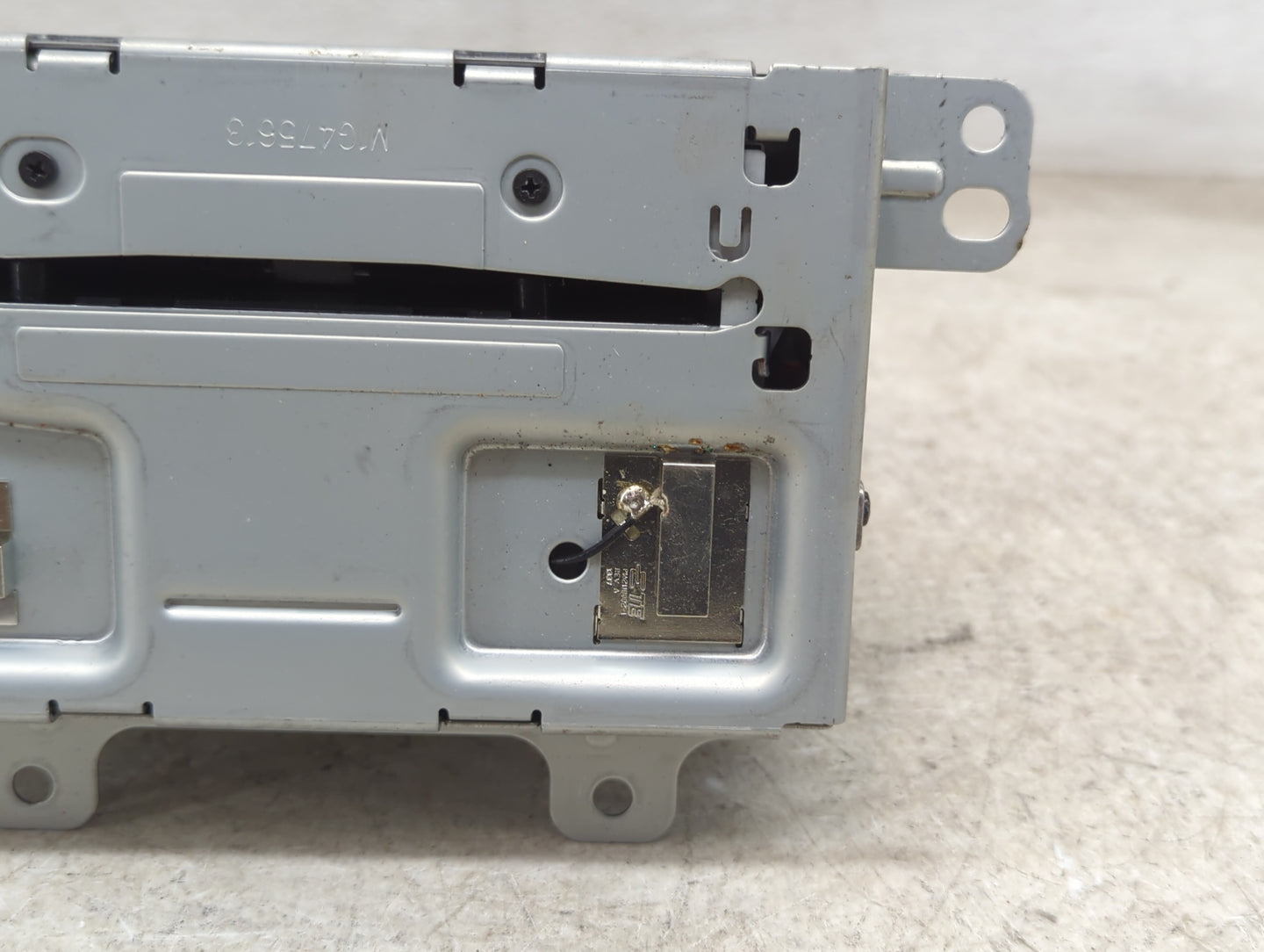 2014 Chevrolet Equinox Radio AM FM Cd Player Receiver Replacement Fits OEM Used Auto Parts - Oemusedautoparts1.com